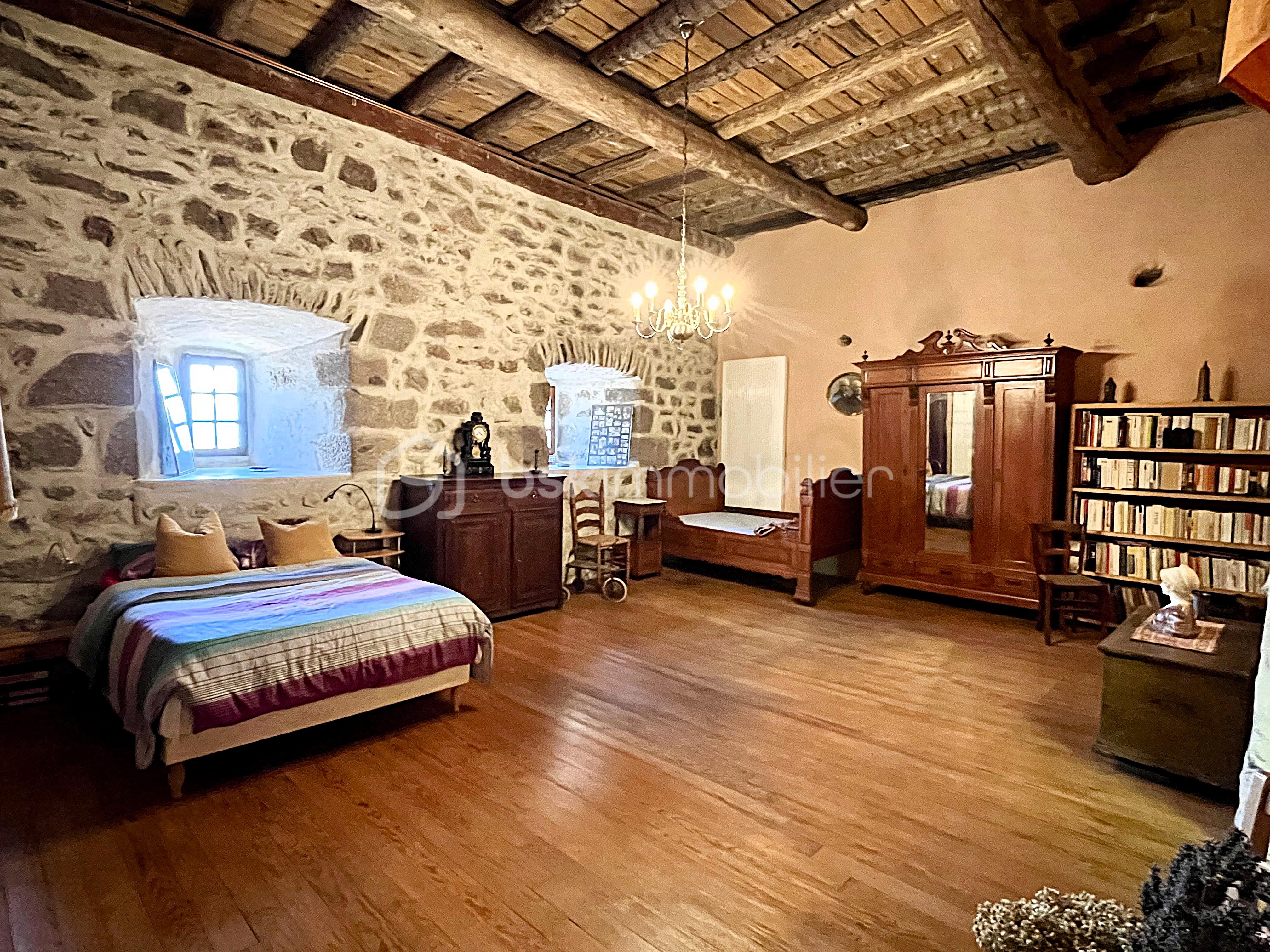 Chateau de 148 m² - image00034.jpeg