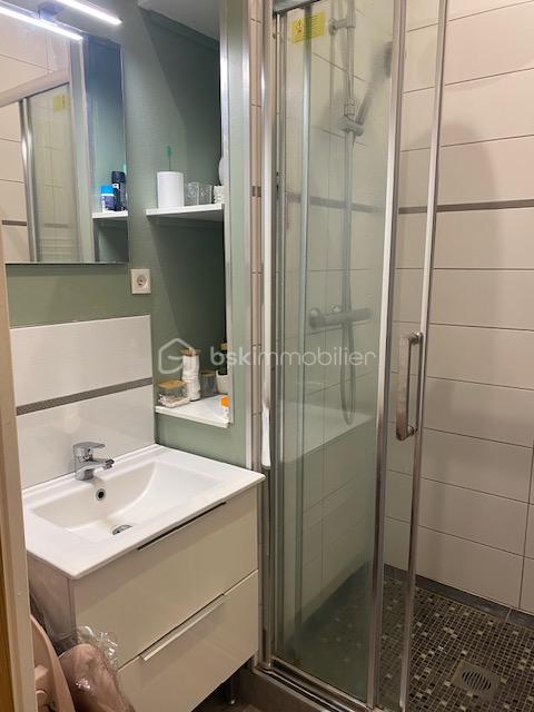 Salle de douche 1.jpeg