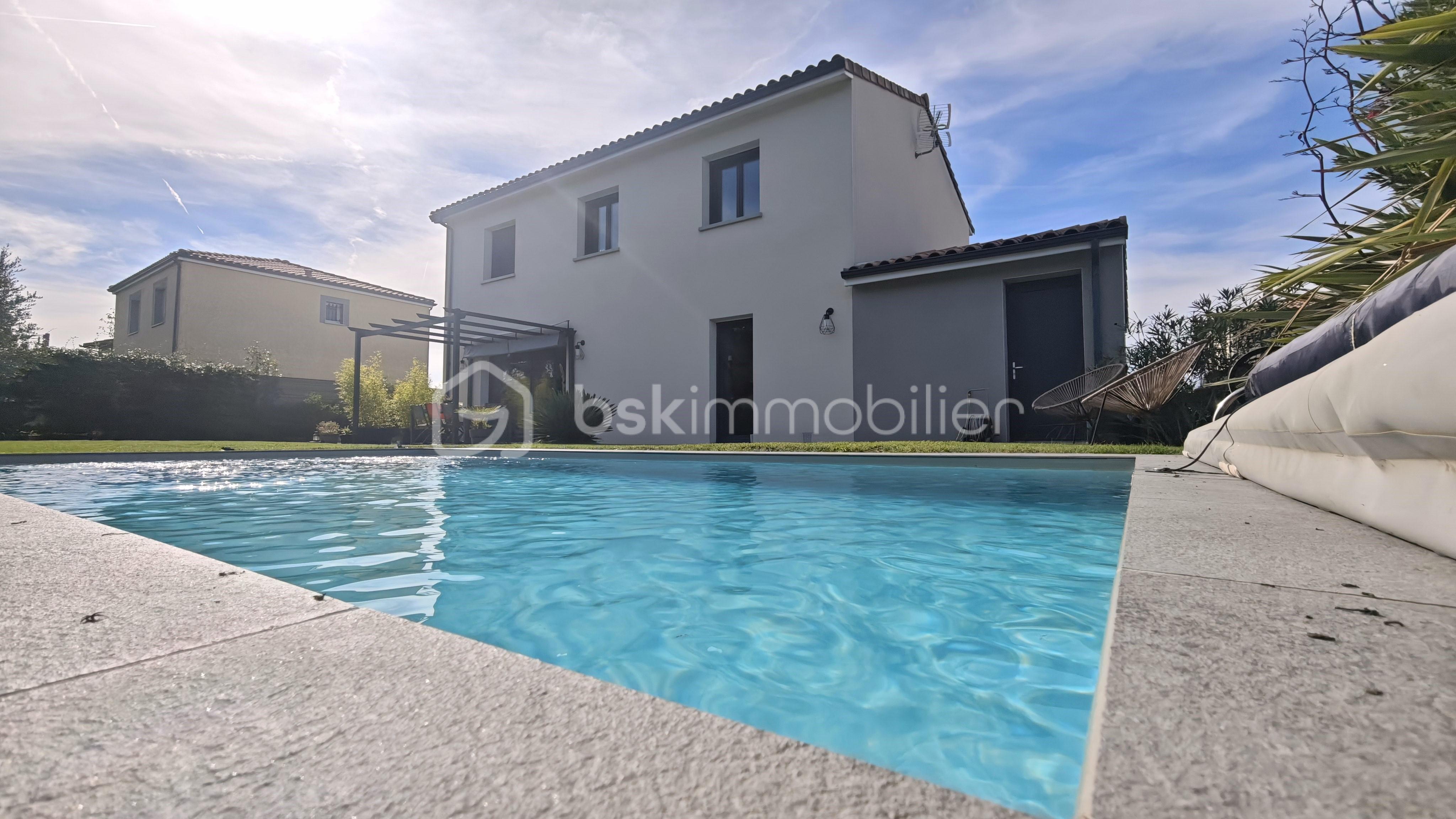 Maison de 144 m² - LEMESLS_IMMOBILIER_VENTE_MAISON_CASTELAMUROU_TYPE5_EXTERIEUR_PISCINE.JPG
