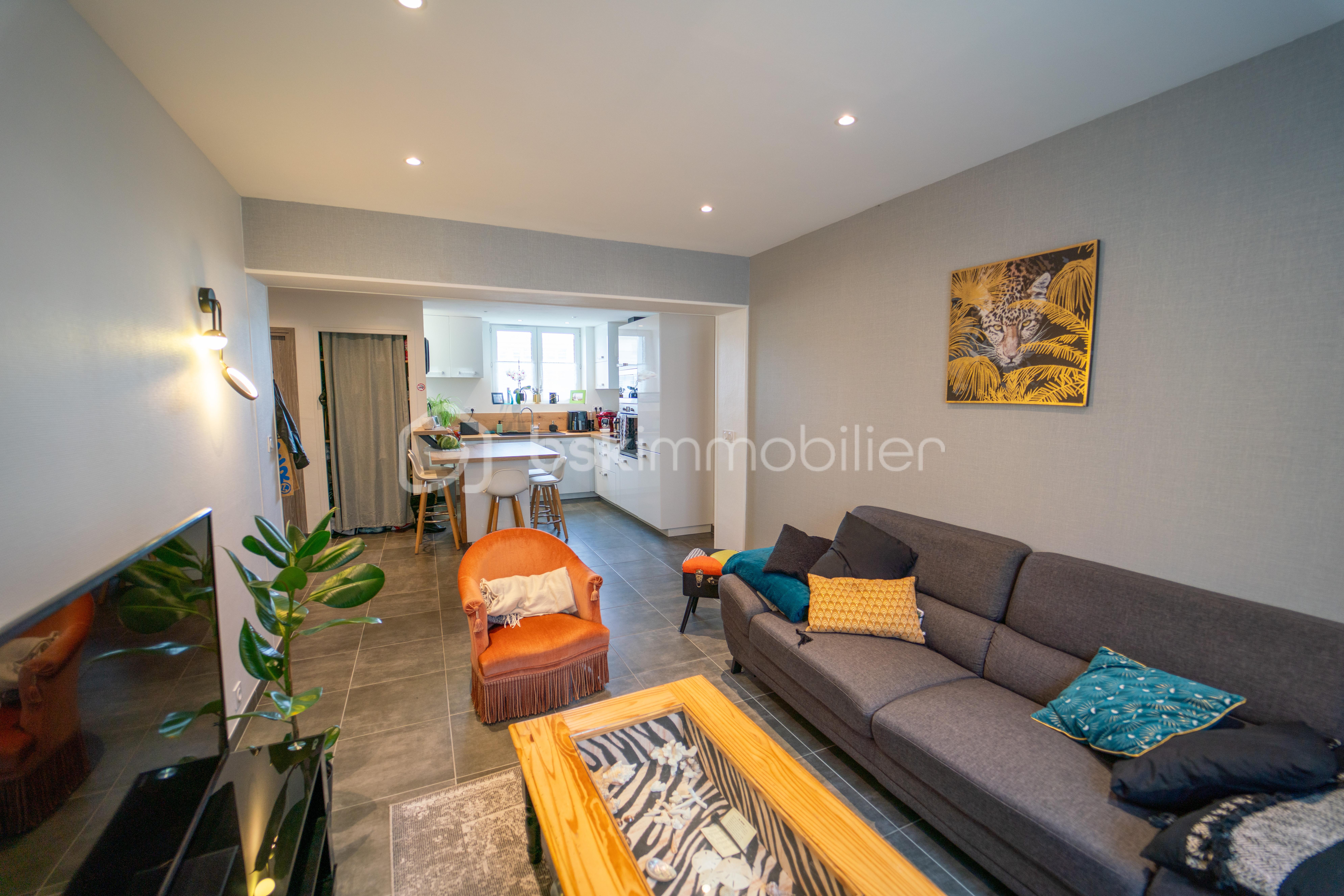 Appartement de 74 m² - valmy.JPG