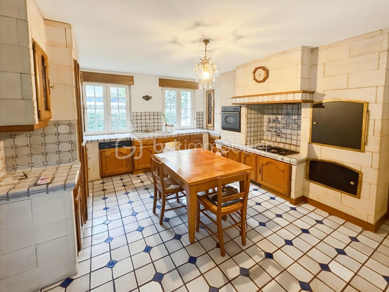 Maison en pierre de 180,04 m² - cuisine.jpg