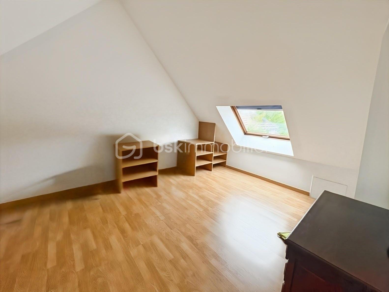 Maison en pierre de 180,04 m² - chambre 5.jpg