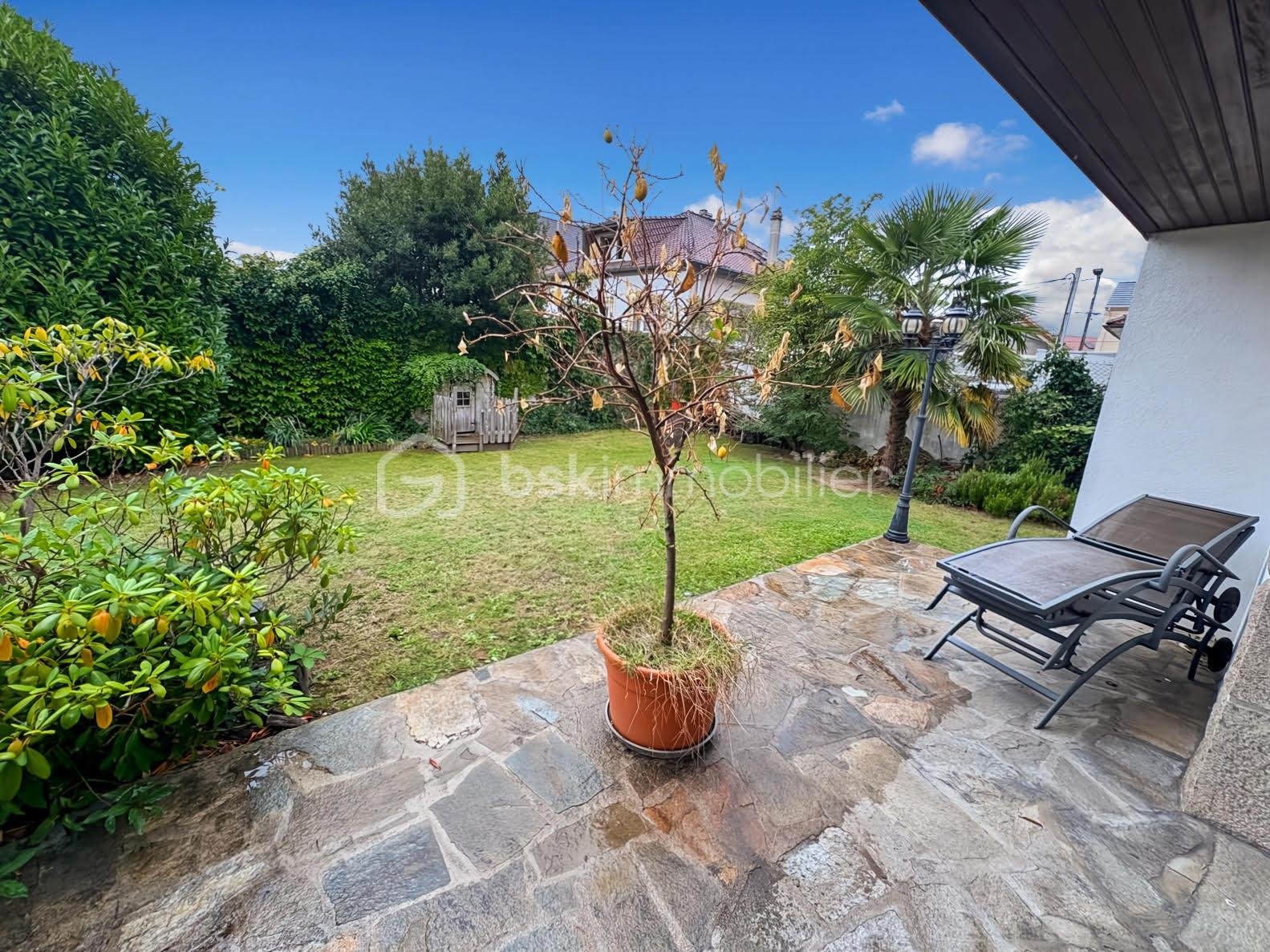 Maison en pierre de 180,04 m² - jardin.jpg