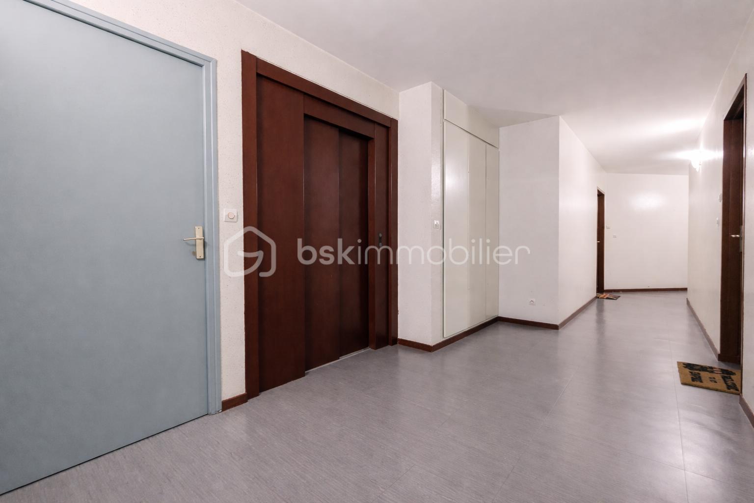Appartement de 79 m² - st marceau 5.png