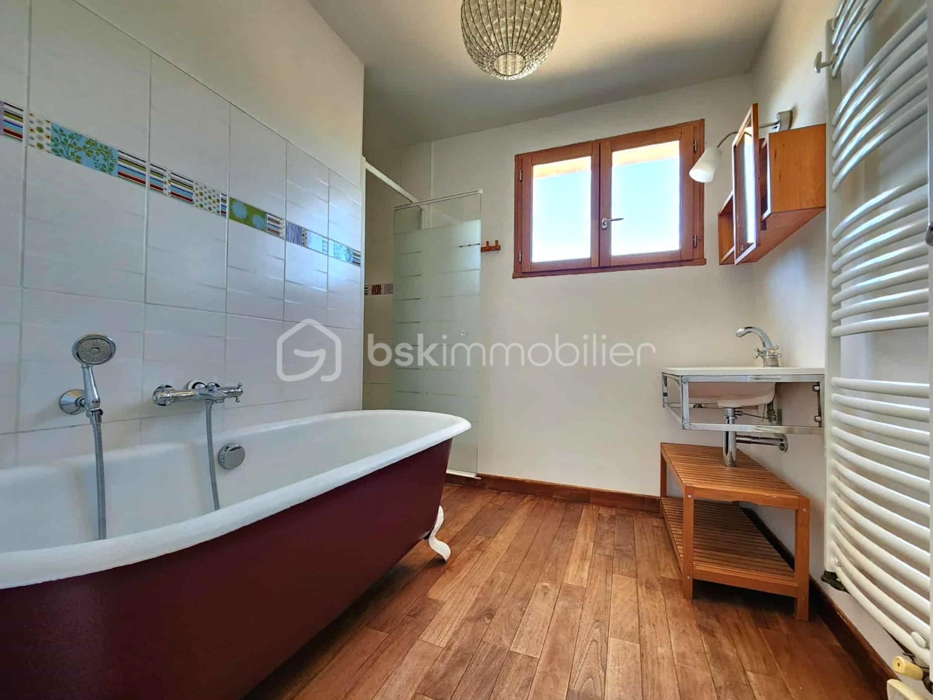 Maison de 192 m² - 42200f3e-cf66-4e7f-bceb-a0fd5076924d.jpg