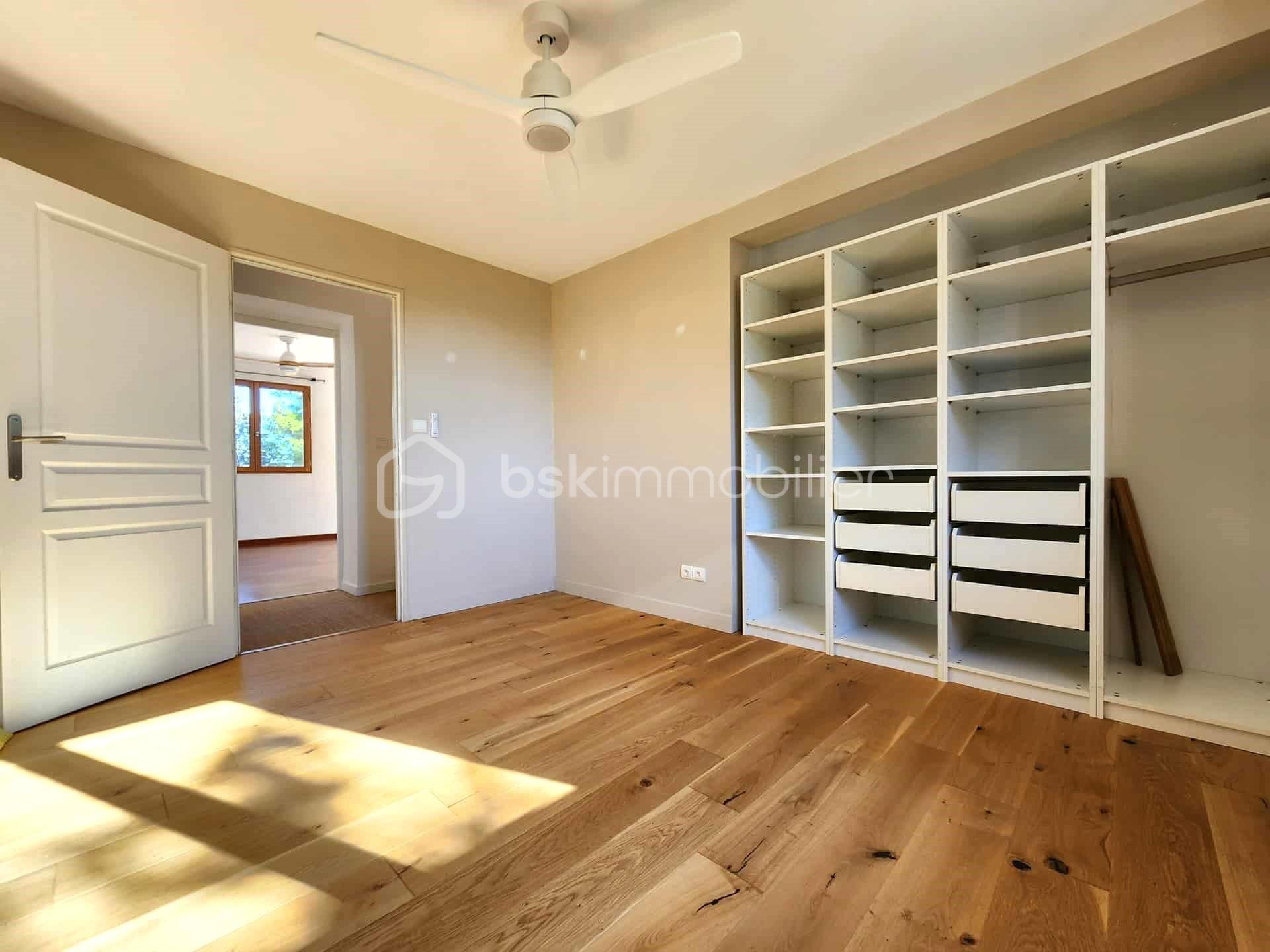 Maison de 192 m² - 66a9a823-f2f9-4ee9-b99f-fe17a8789cdd.jpg