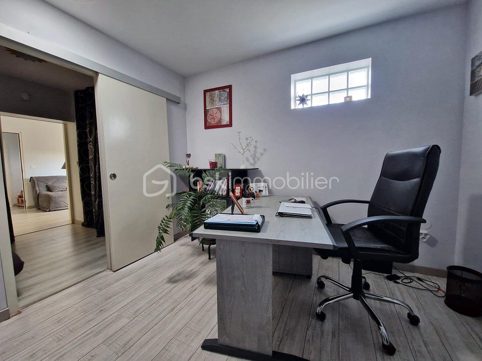 09_bureau.jpg