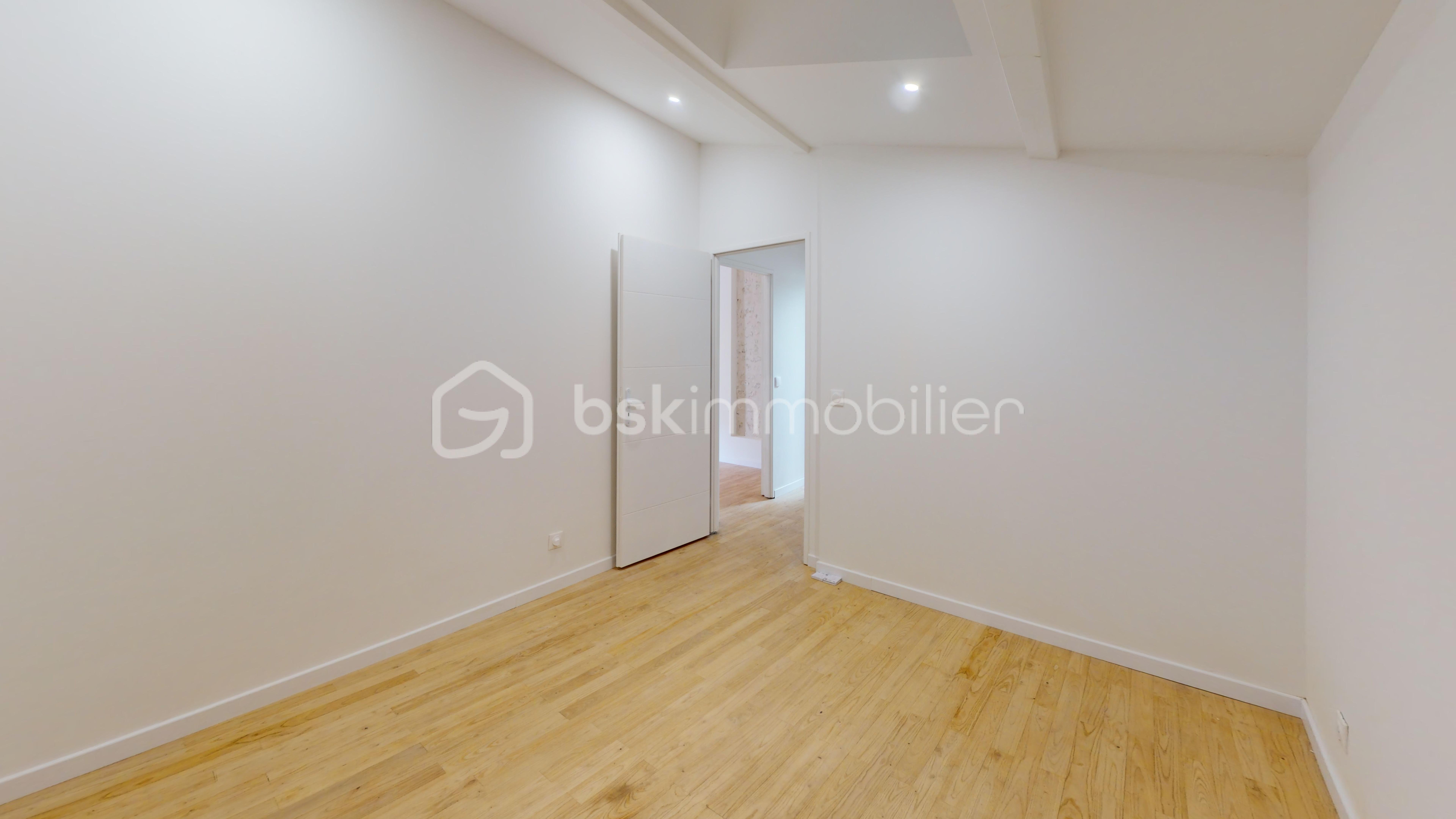 Maison de 118 m² - 5-bis-impasse-Ferrand--Bedroom 1.jpg