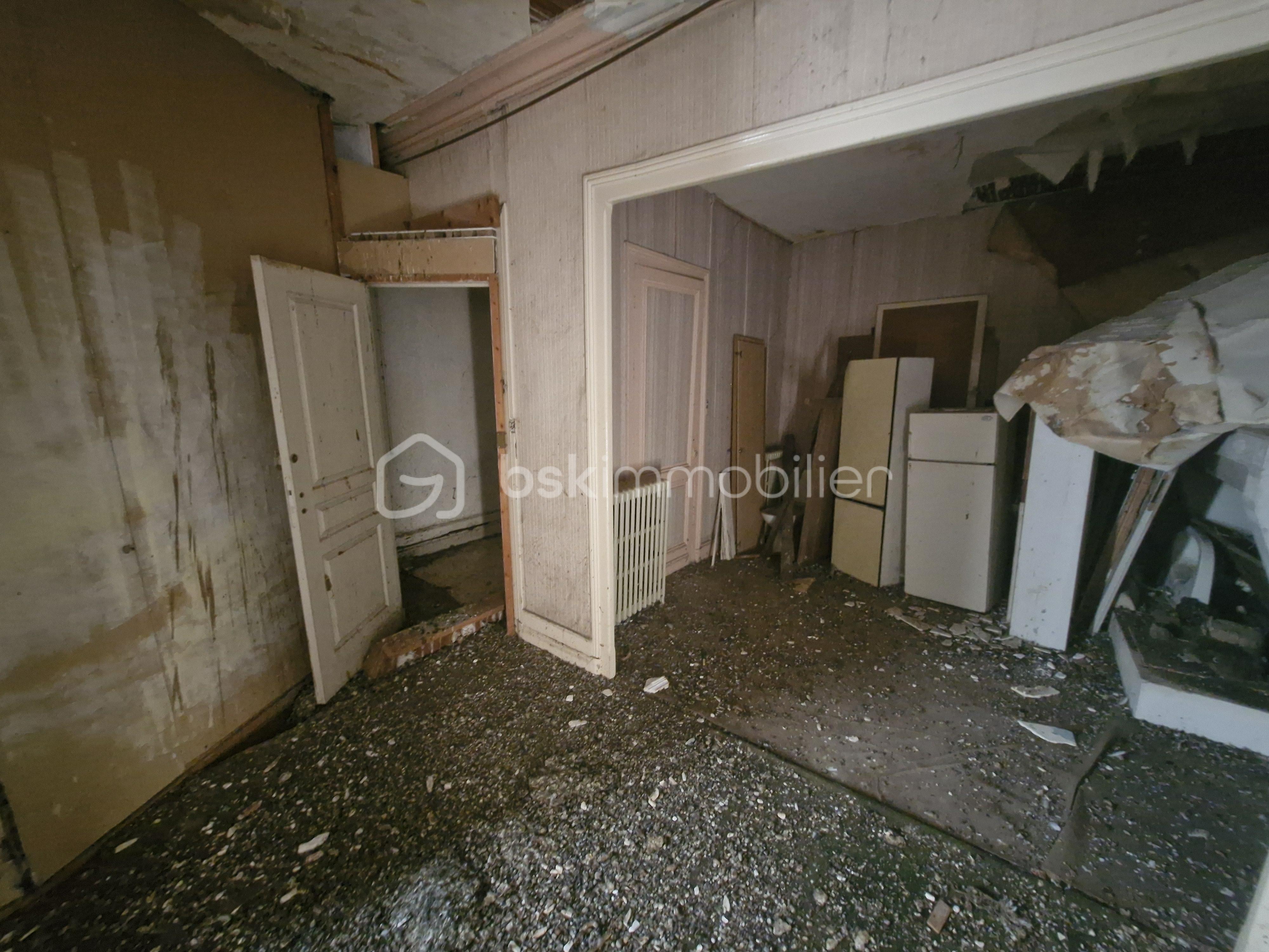 Immeuble commercial de 196 m² - 20241031_153148.jpg