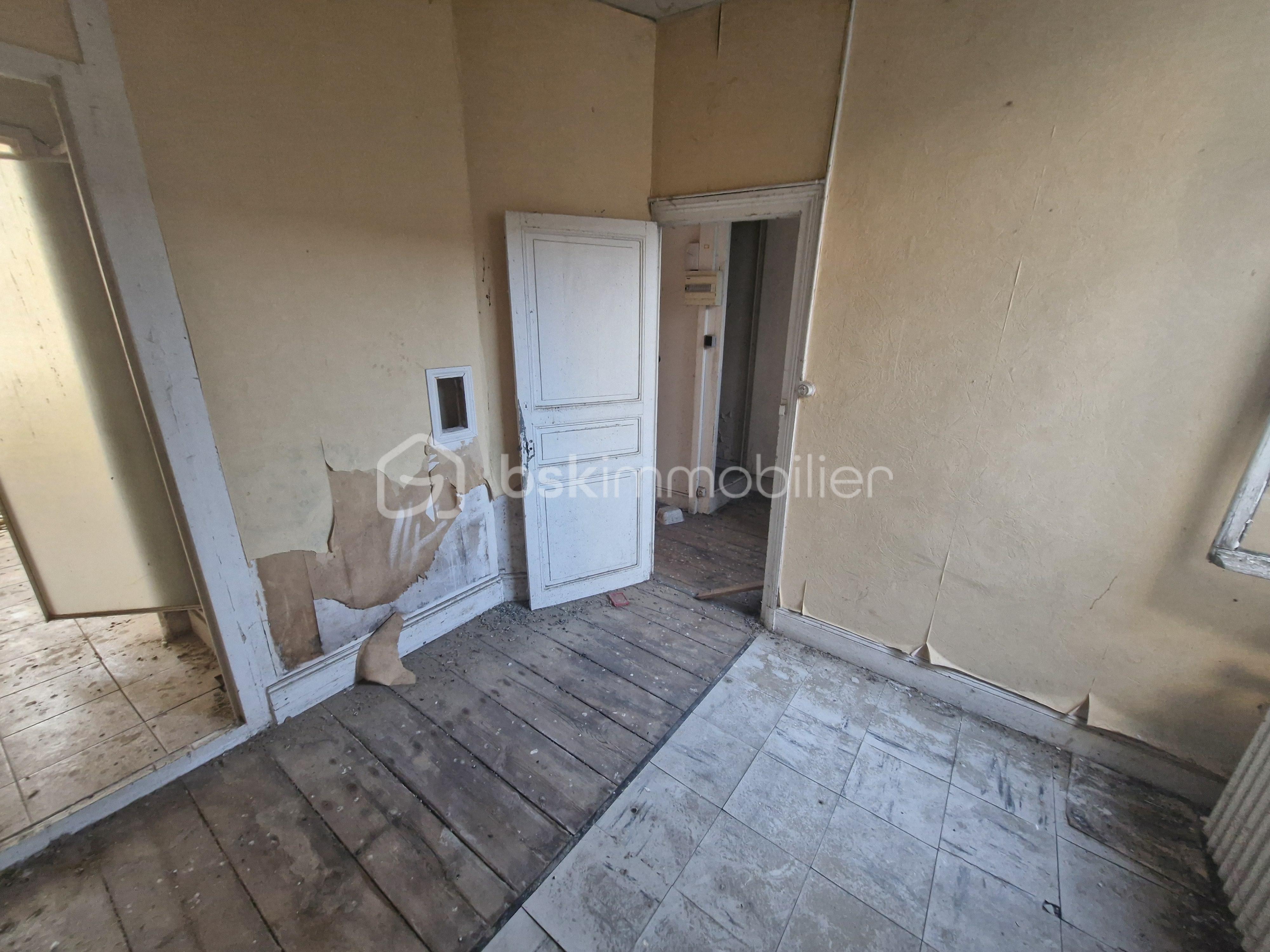 Immeuble commercial de 196 m² - 20241031_153541.jpg