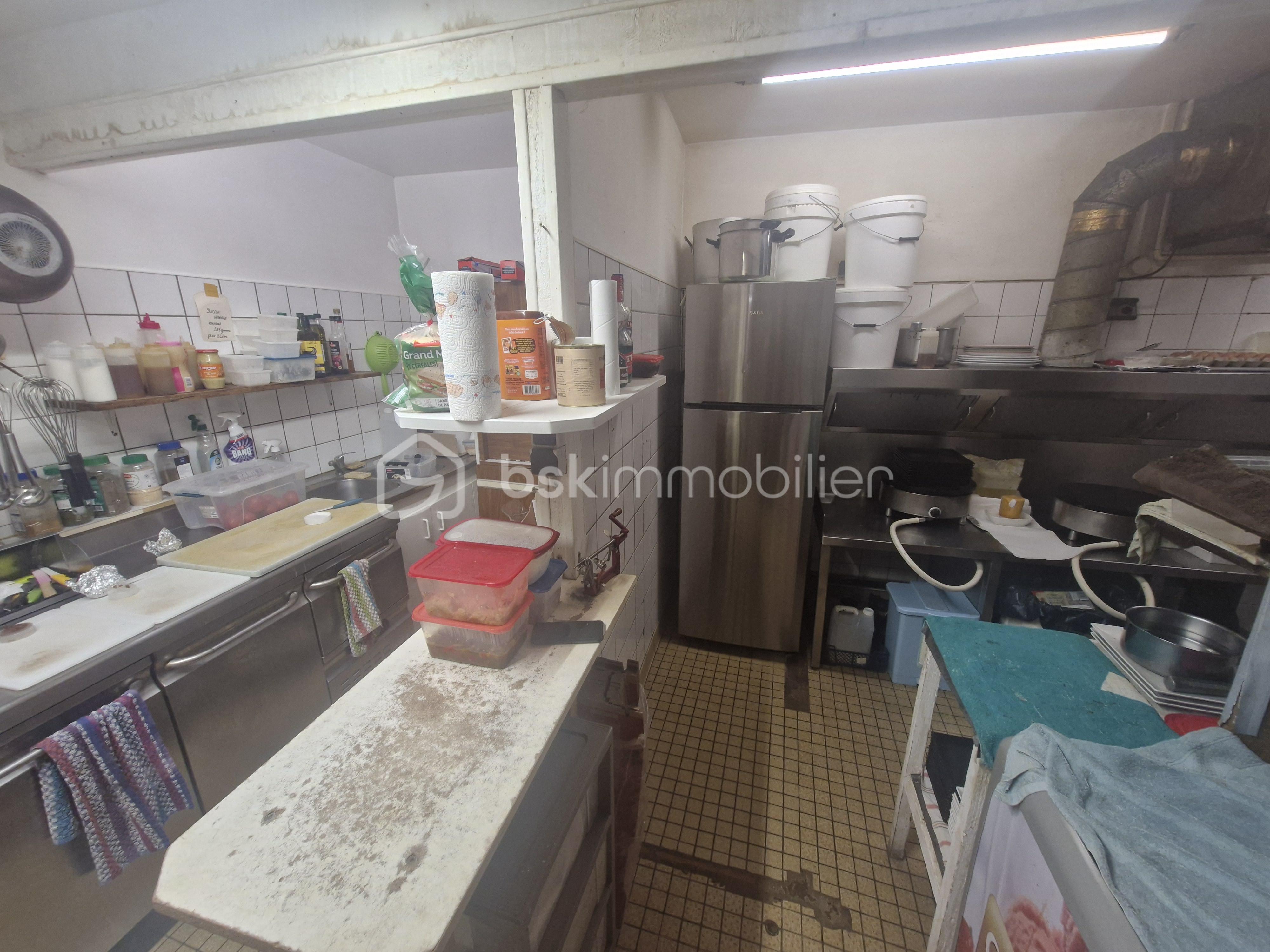 Immeuble commercial de 196 m² - 20241104_183210.jpg