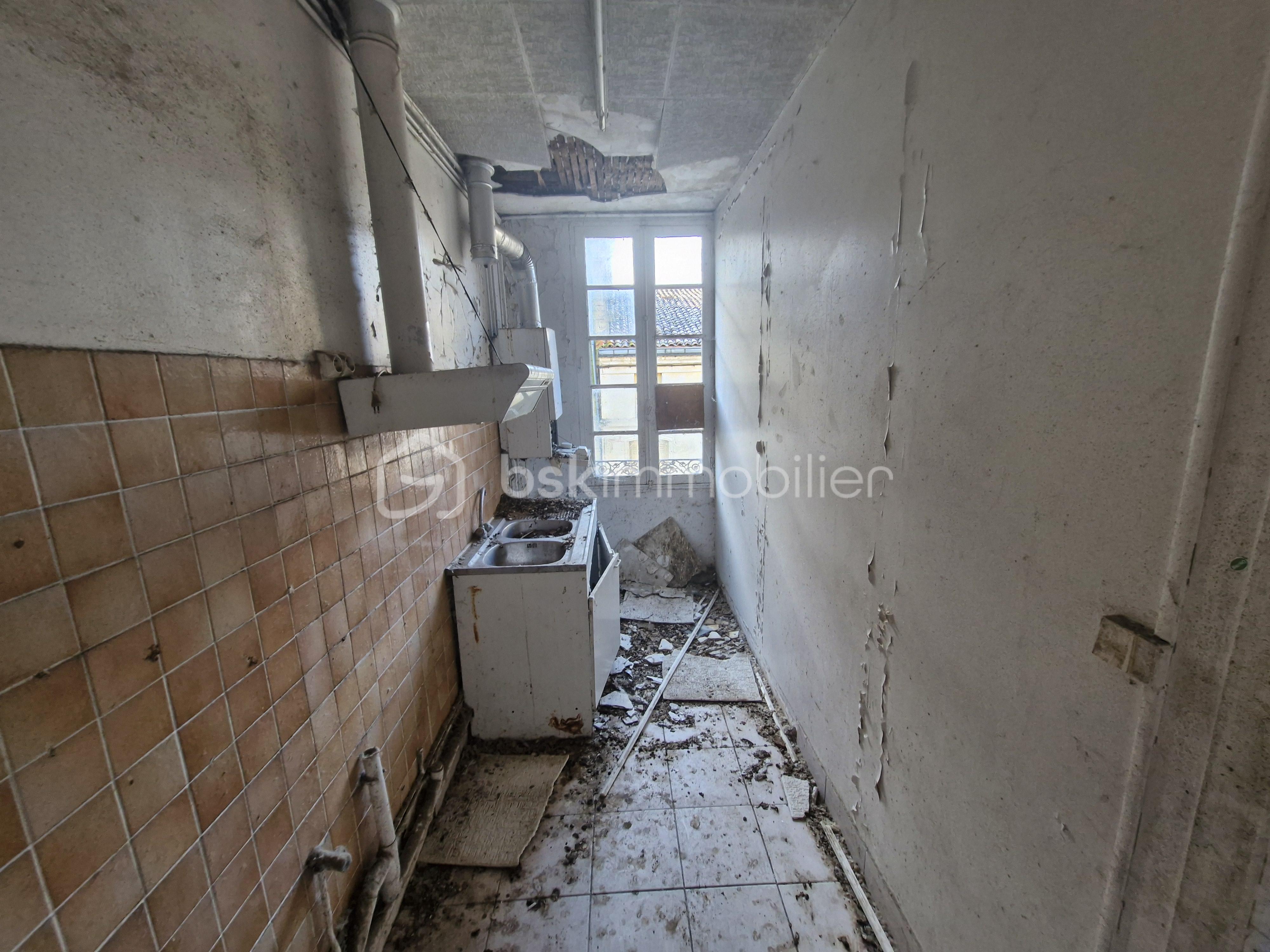 Immeuble commercial de 196 m² - 20251107_100025.jpg