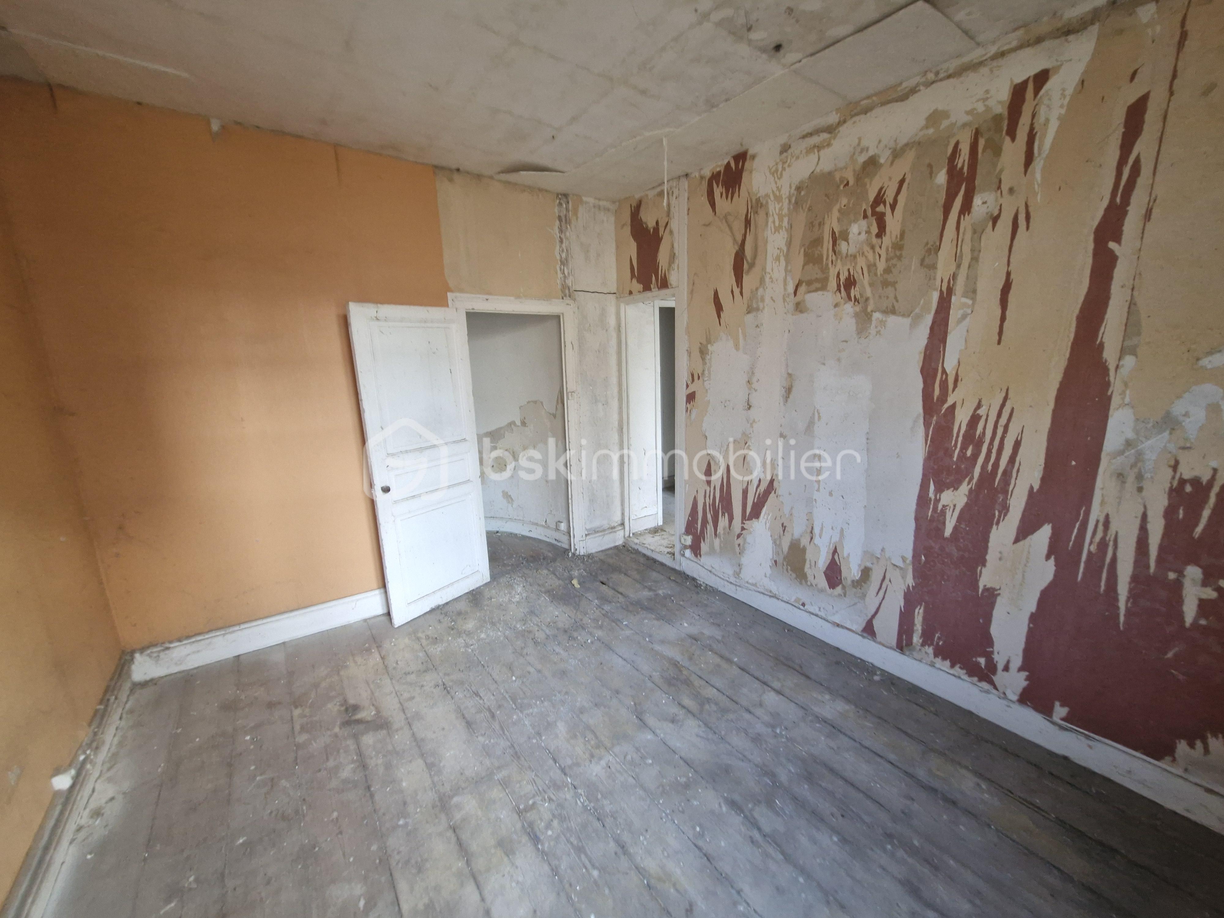 Immeuble commercial de 196 m² - 20251107_100015.jpg