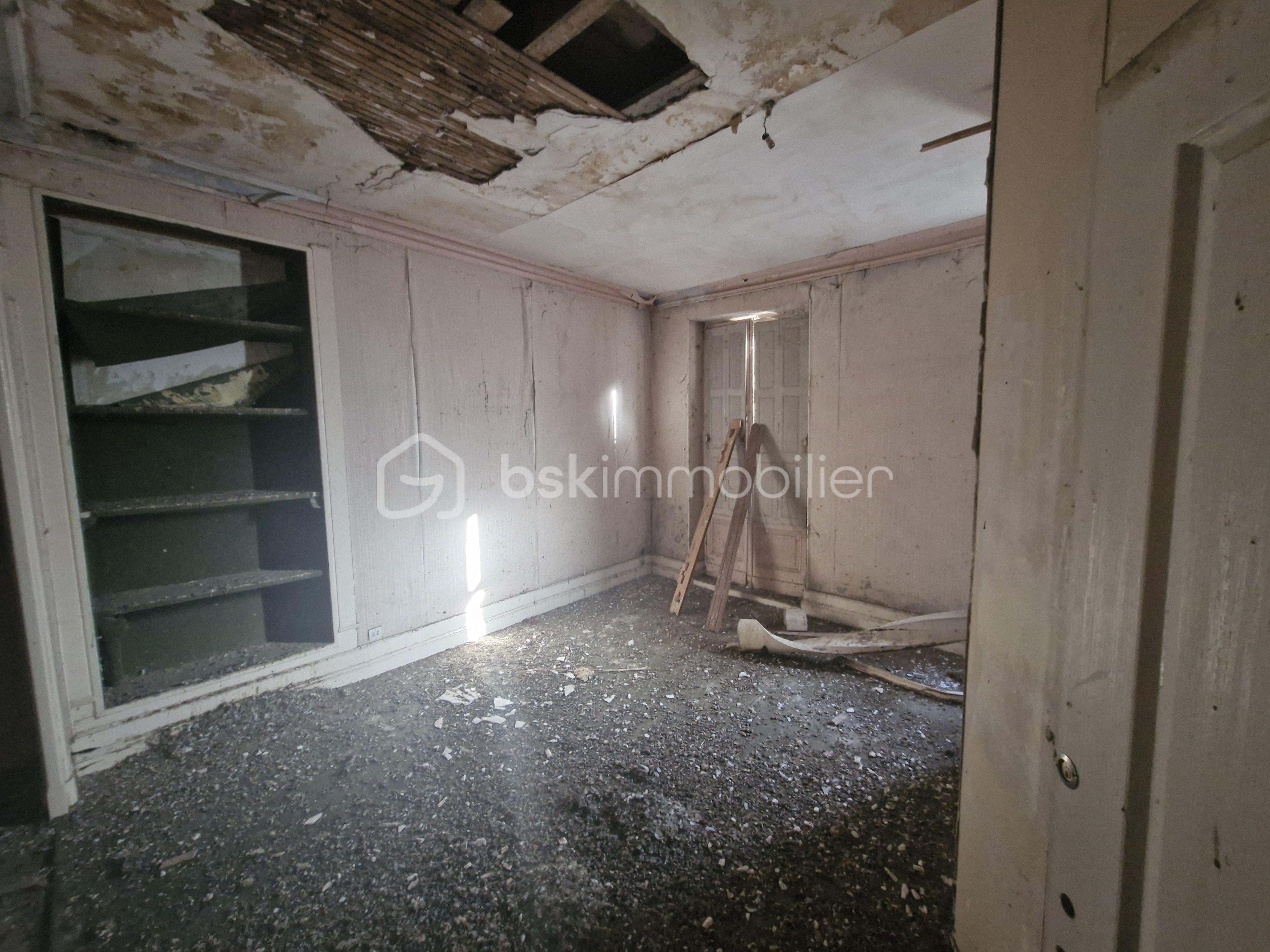 Immeuble commercial de 196 m² - 20241031_153058.jpg