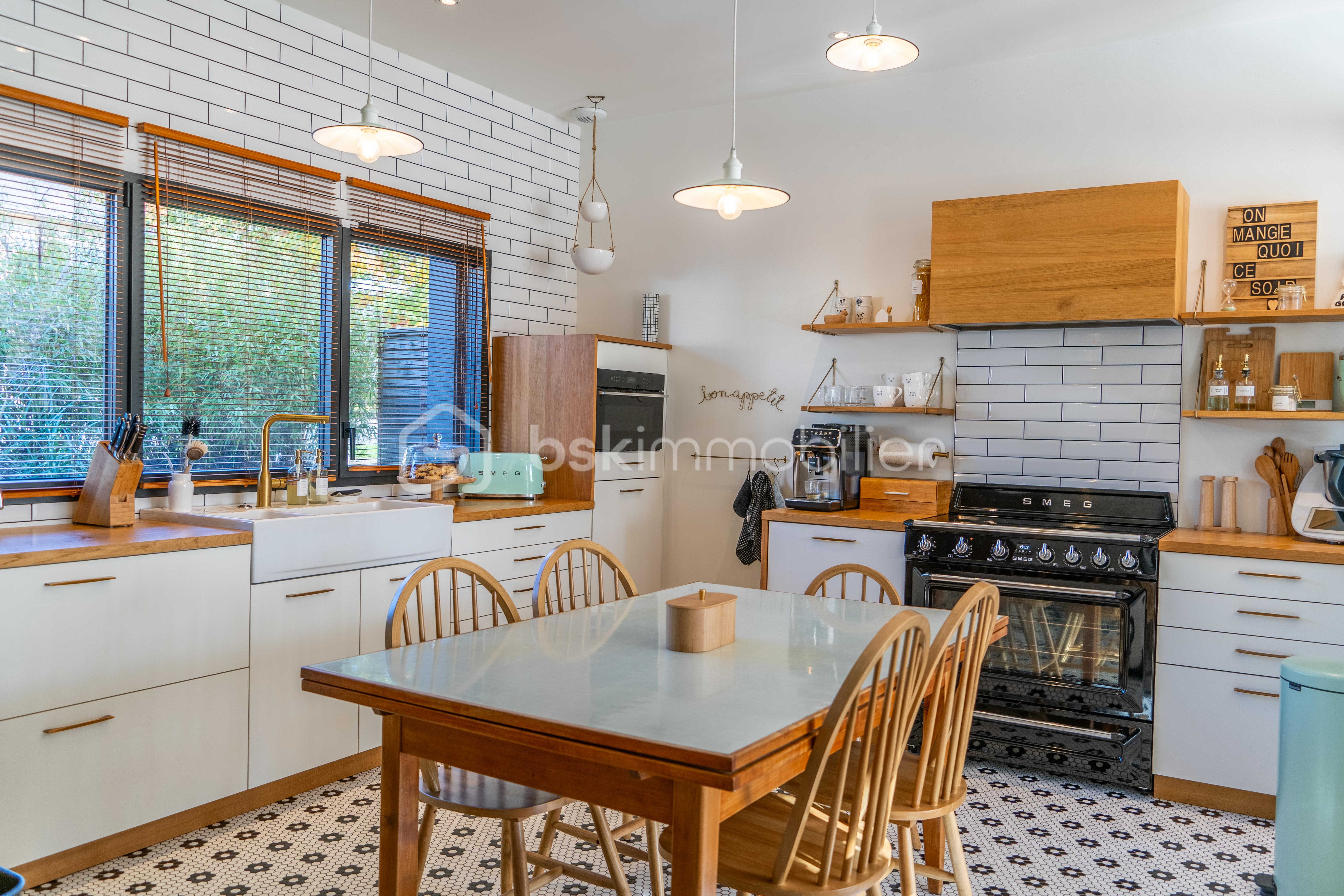 Maison d architecte de 240 m² - 305448_Maison-d-architecte-de-centre-ville-de-240m-piscine-Saint-Aubin-d-Aubigné_n11.jpg