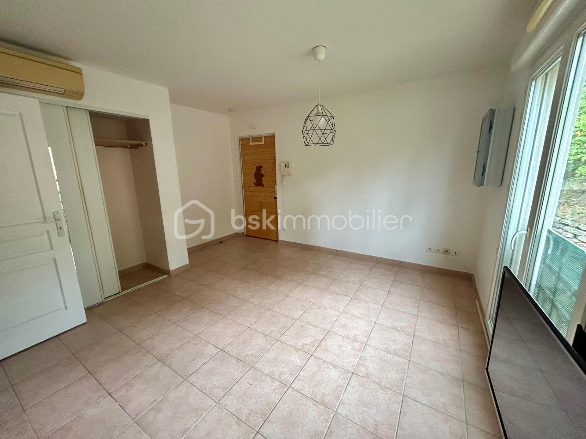 Appartement de 23,06 m² - thumbnail_IMG_6061.jpg