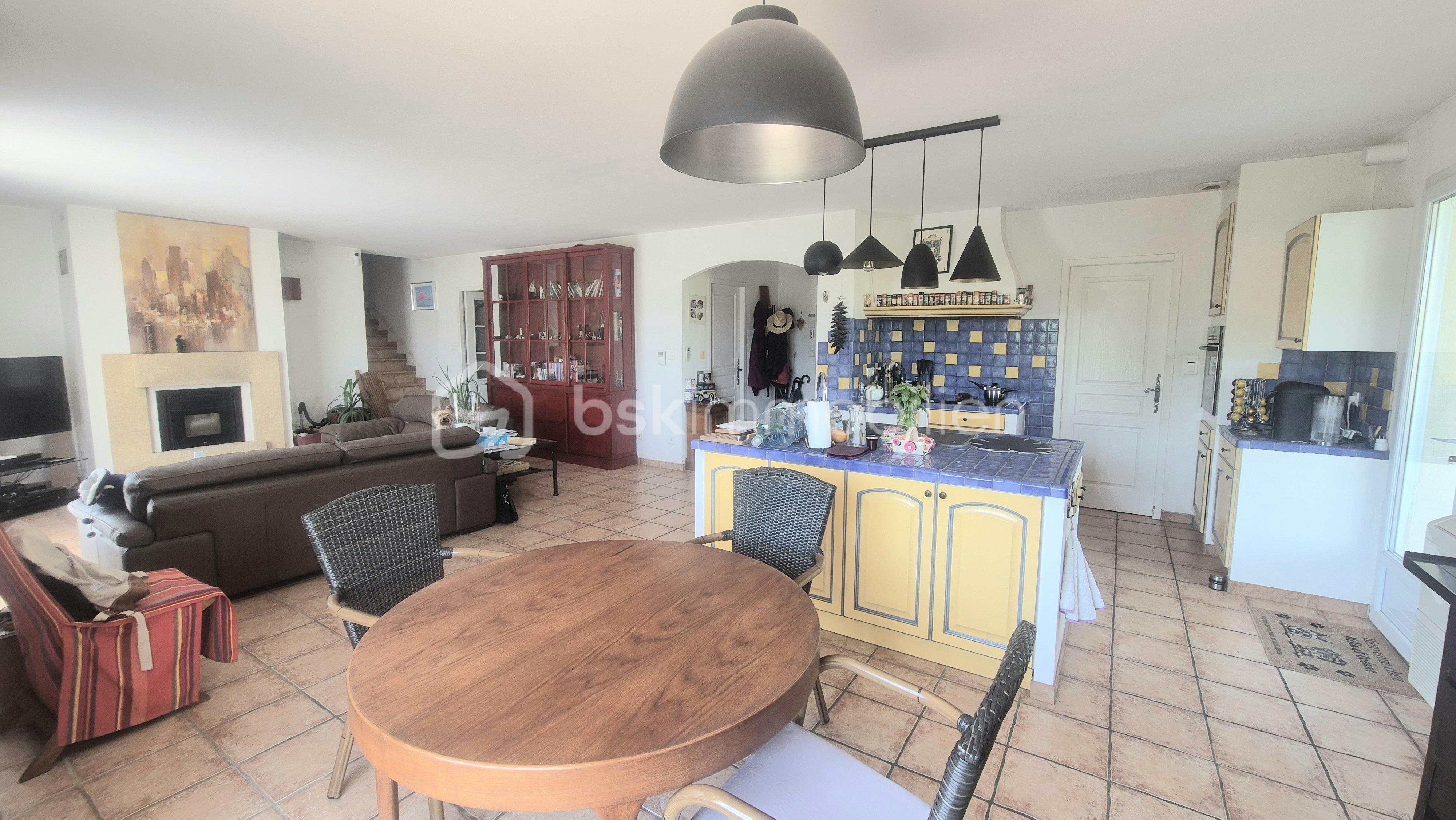 Maison de 252 m² - 20250821_161927.jpg