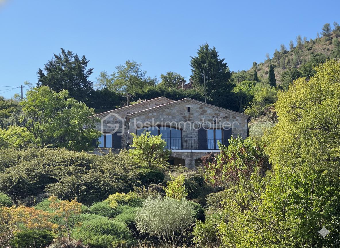 Maison de 163 m² - Gemini_Generated_Image_5b27sc5b27sc5b27.png