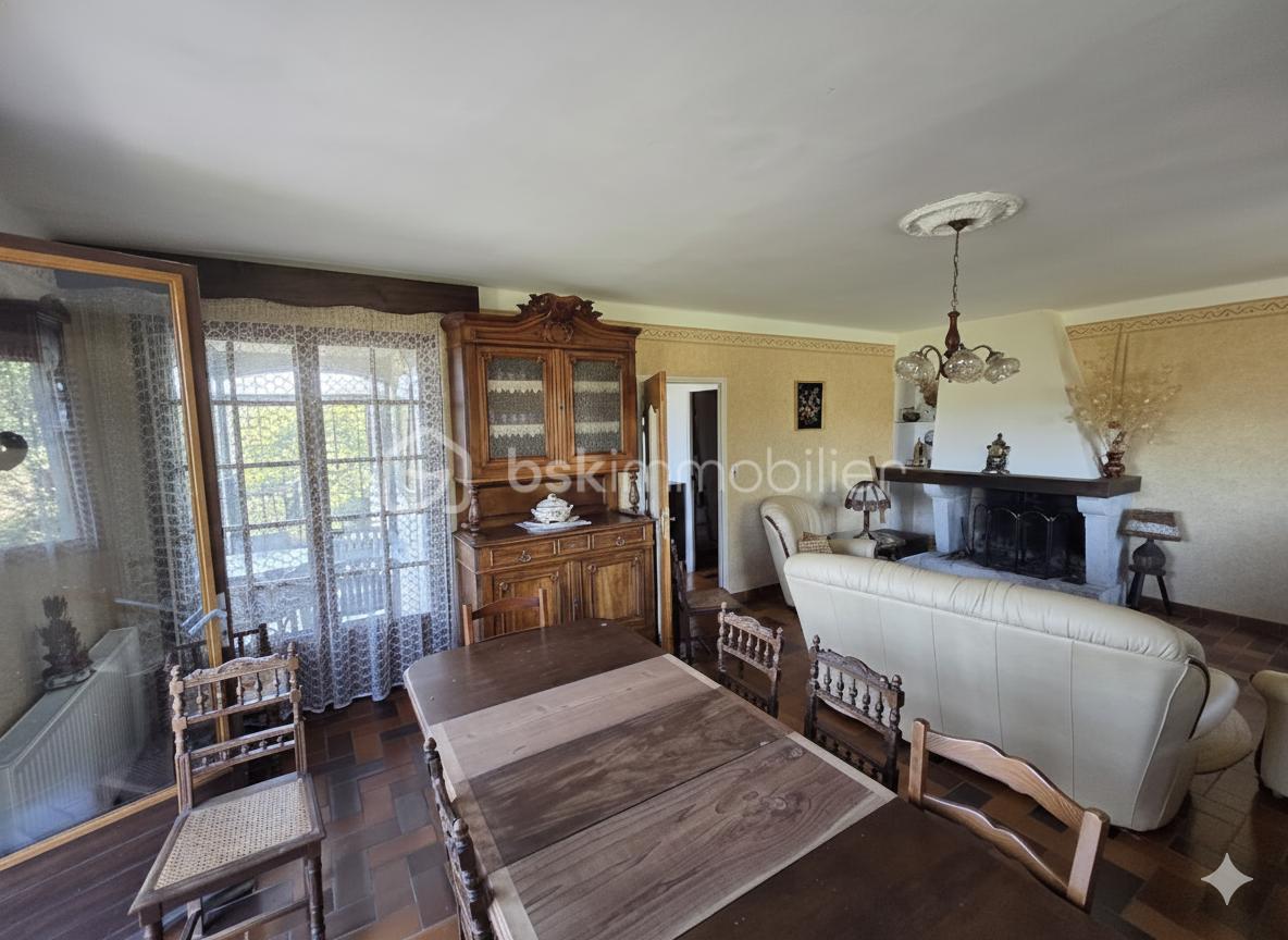 Maison de 163 m² - Gemini_Generated_Image_qtb95vqtb95vqtb9.png