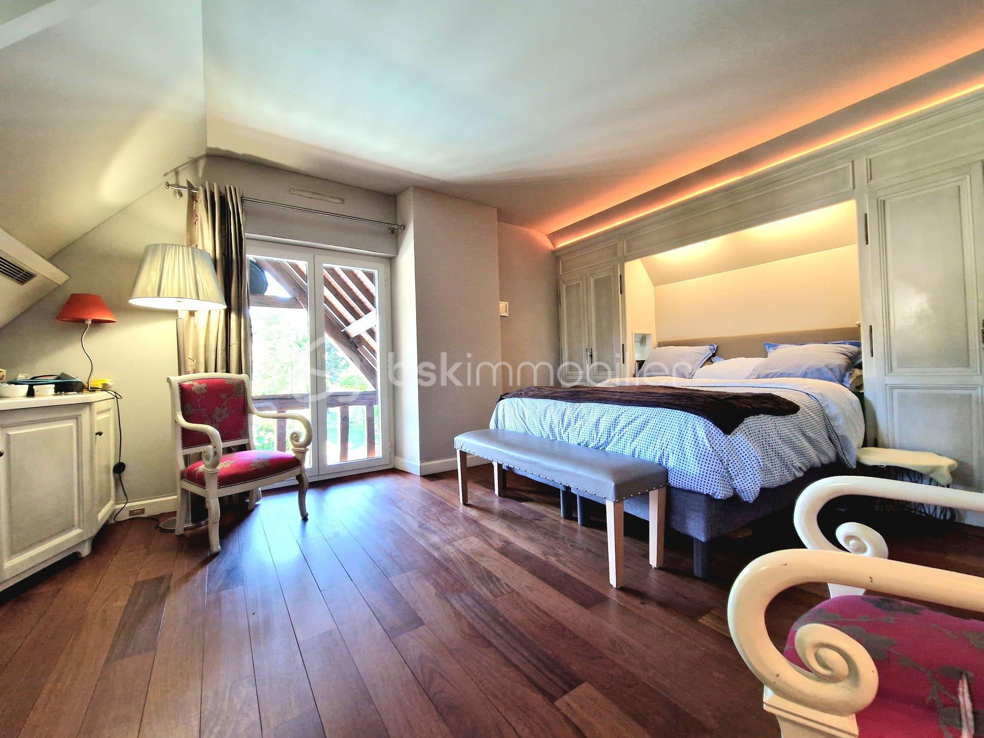 NICOLAS VAN DE WALLE BSK IMMOBILIER MAIOSN HOUDAN MONSIEUR PLEJ 25.JPG
