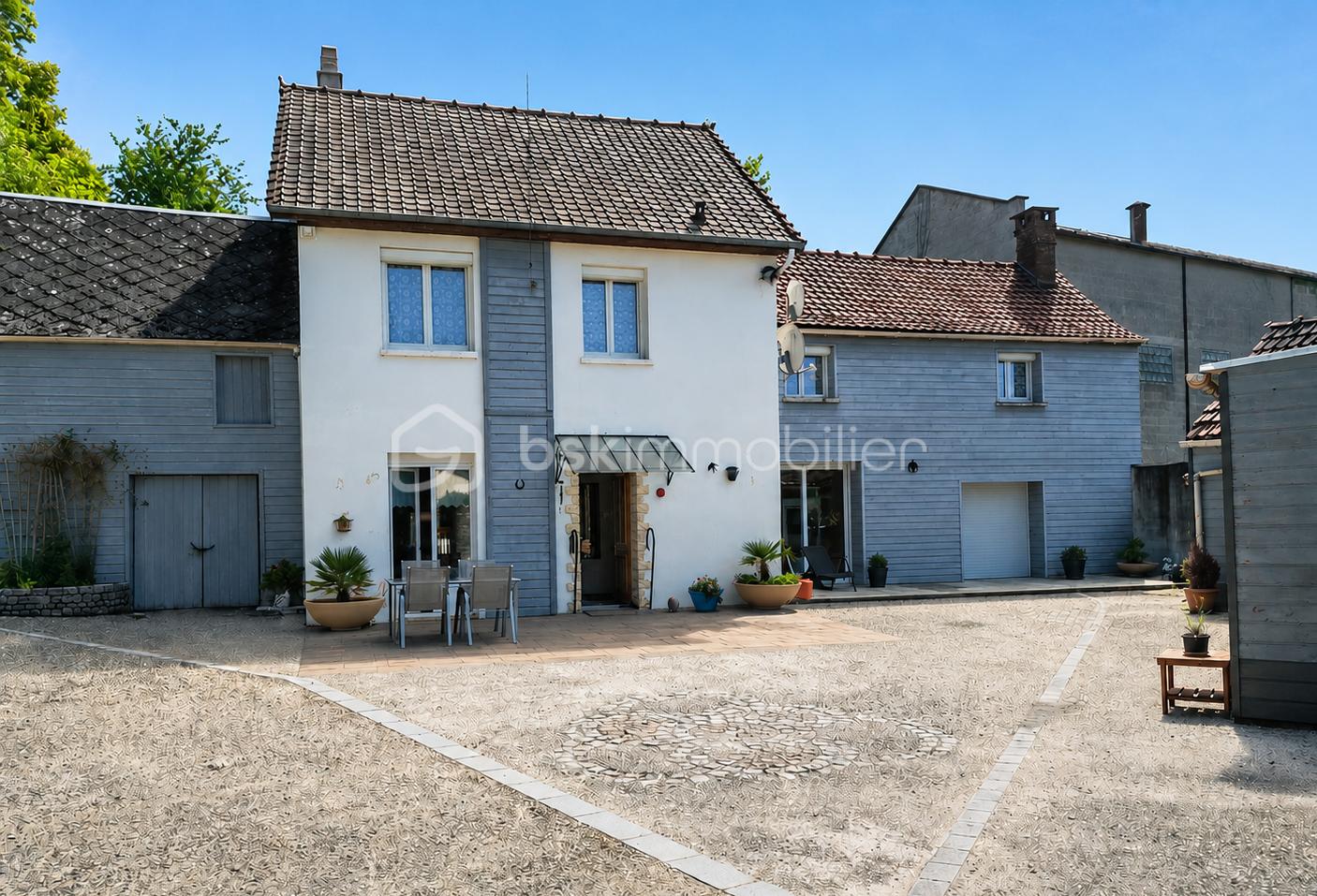 BONNE FACADE.png