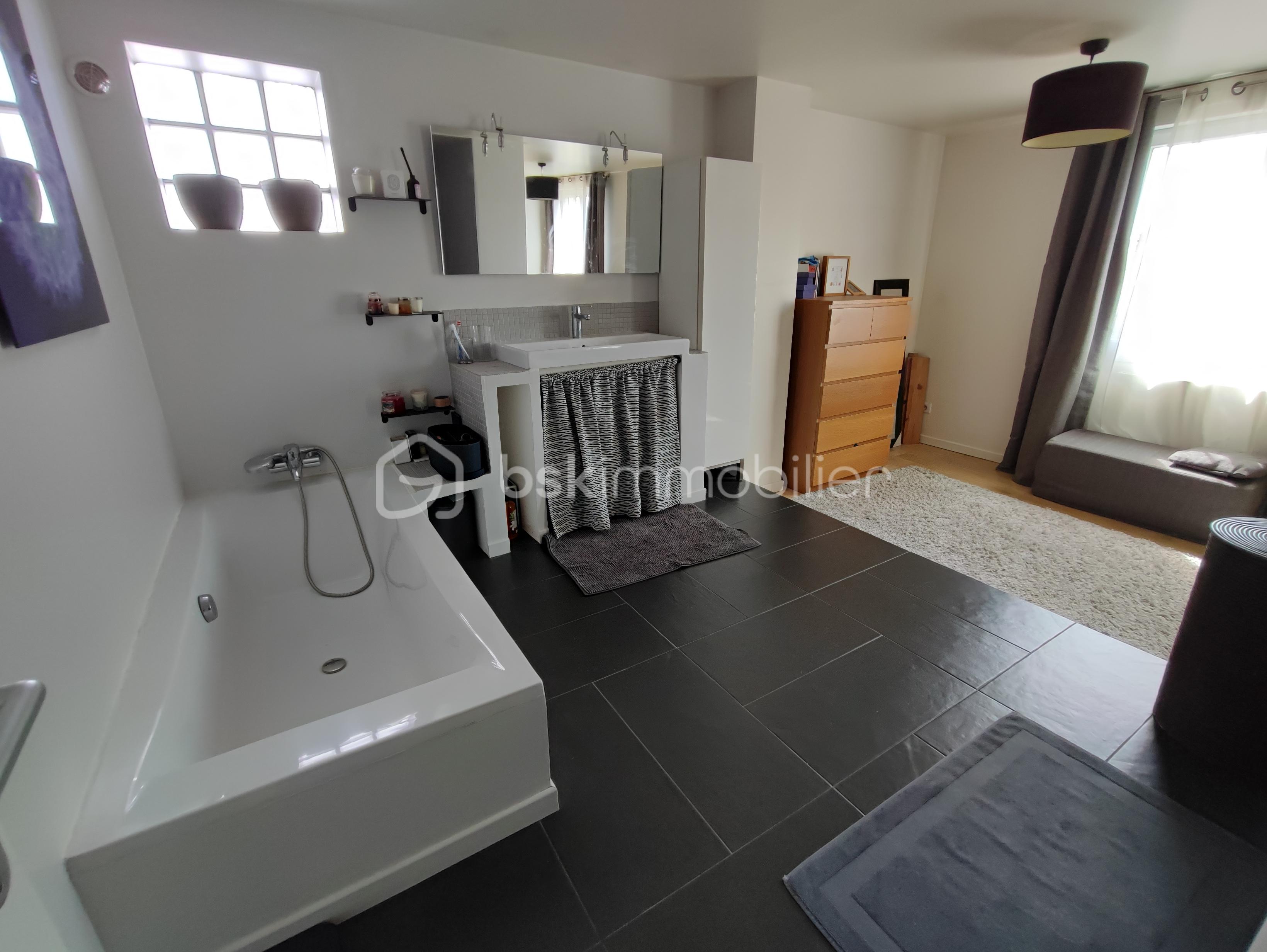 Maison de 268 m² - 1754076367873.jpg