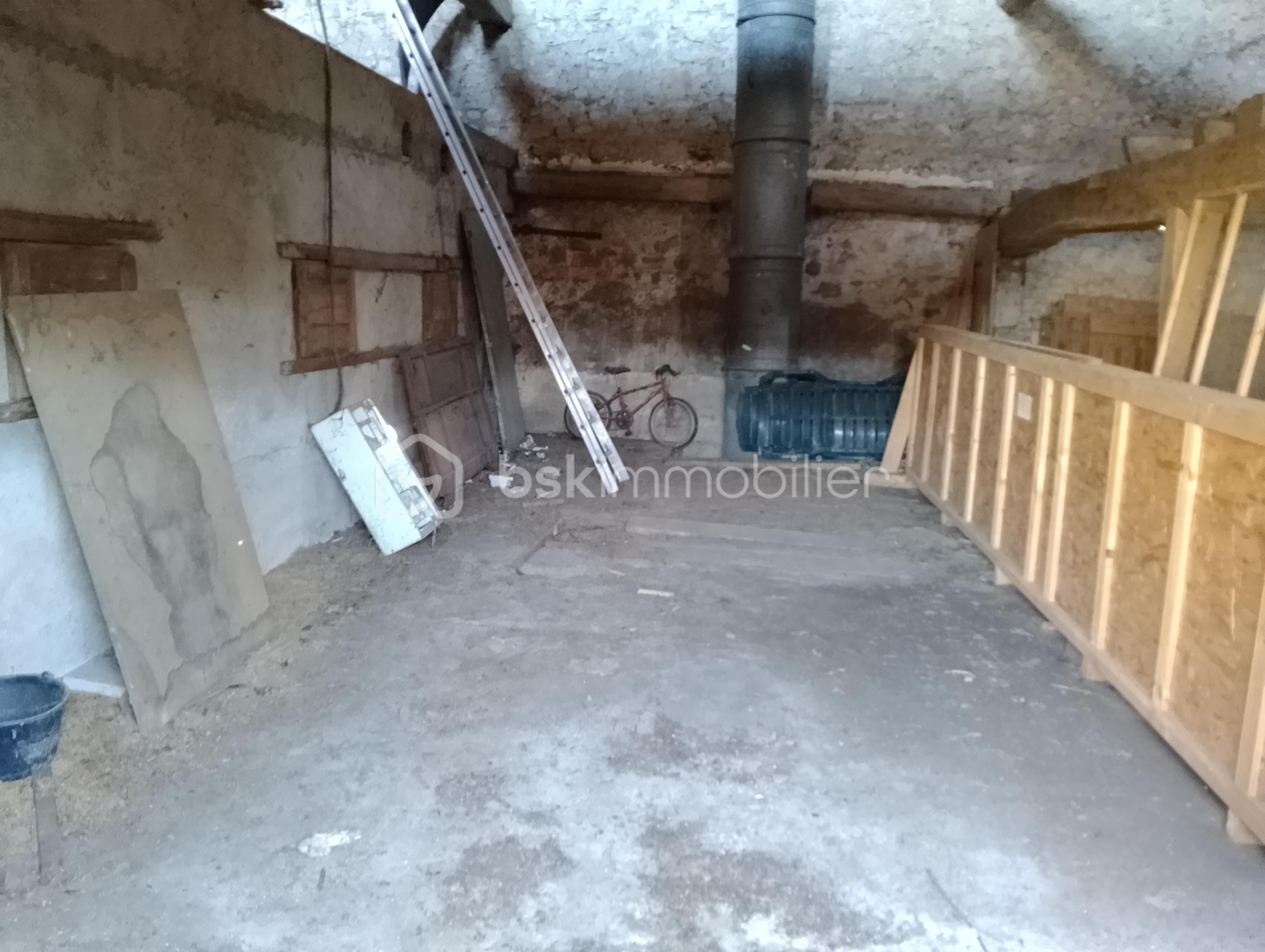 Immeuble de 320 m² - IMG_20250319_082427.jpg