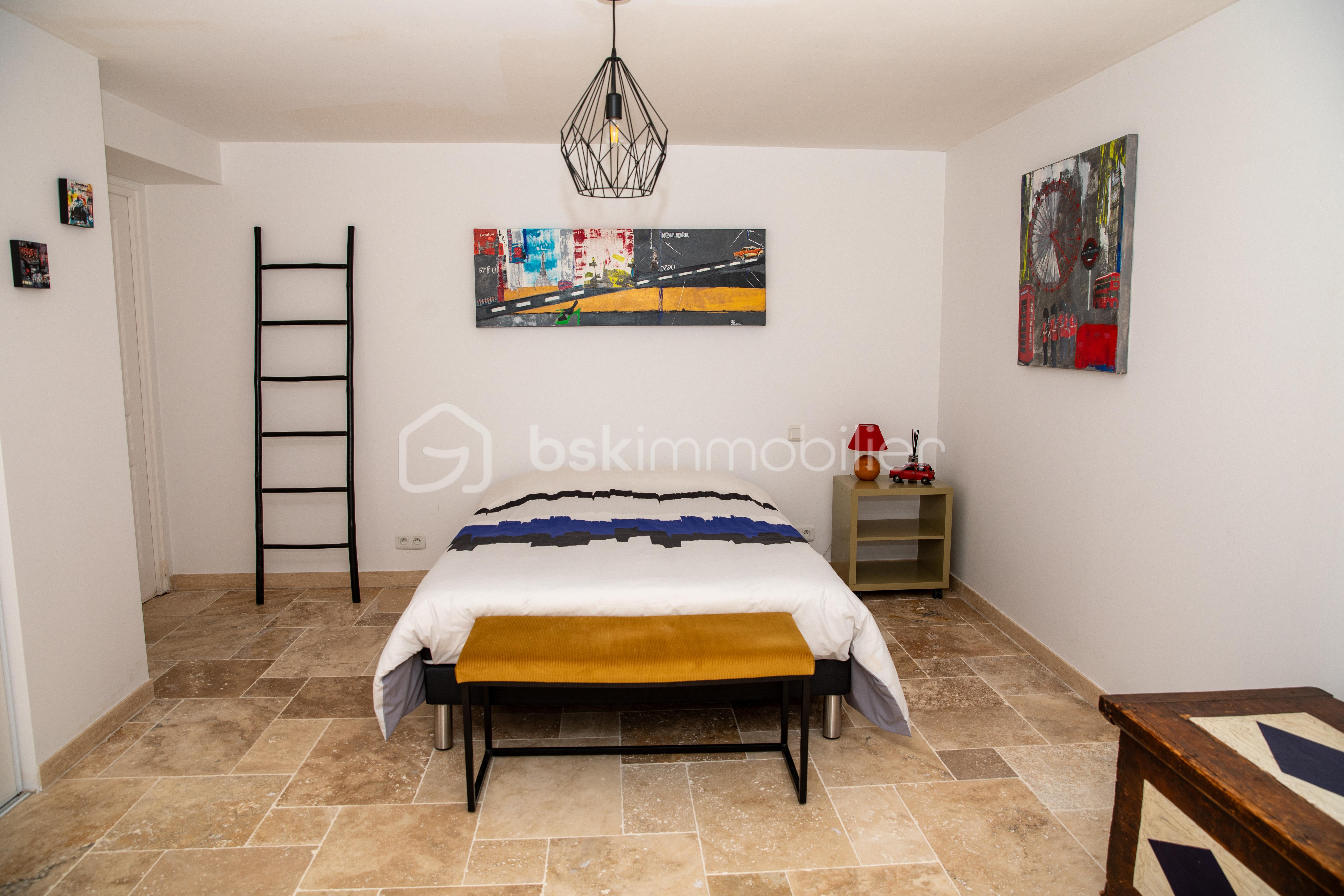 Maison de 262 m² - RDJ CH 2.jpg