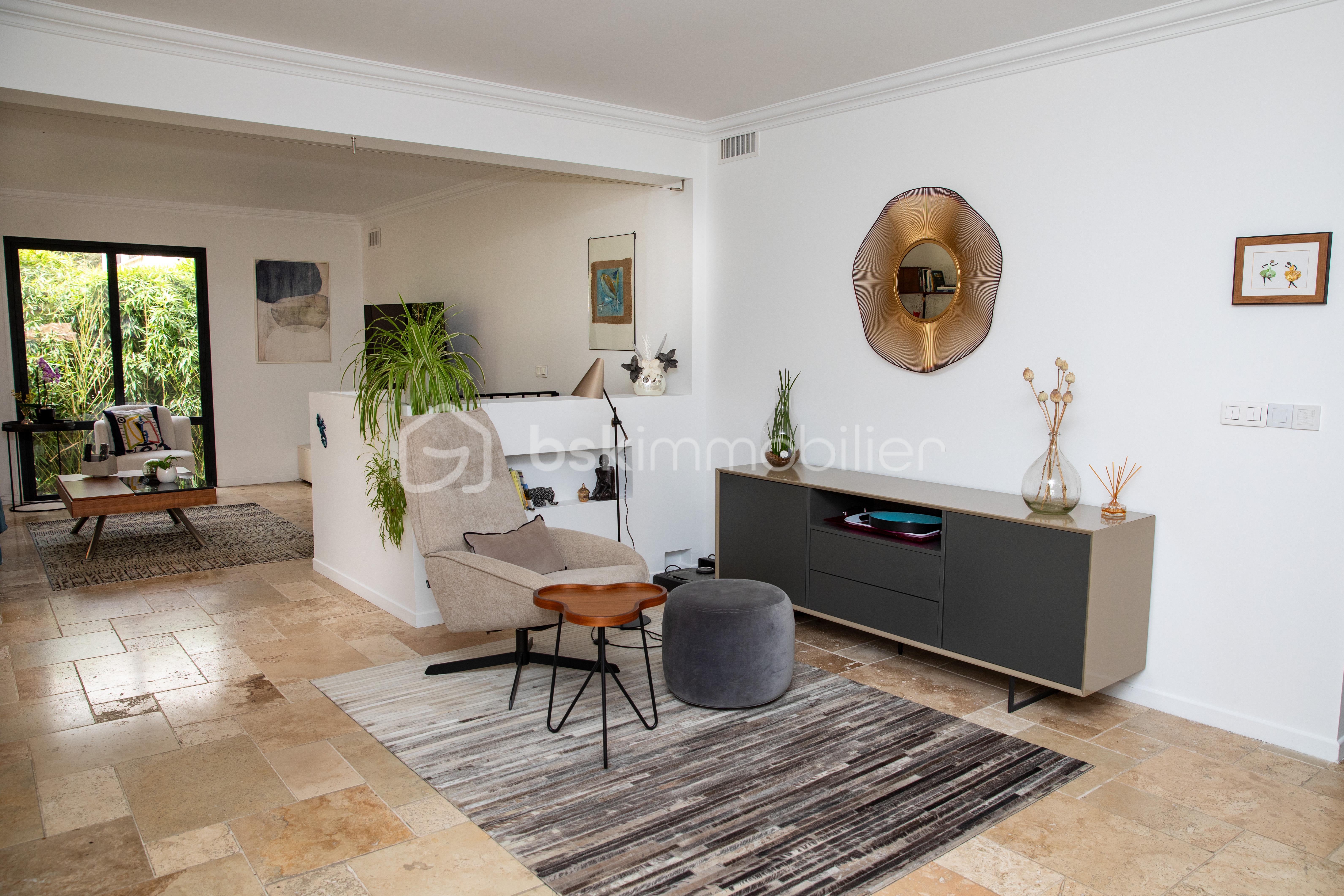 Maison de 262 m² - PETIT SALON.jpg