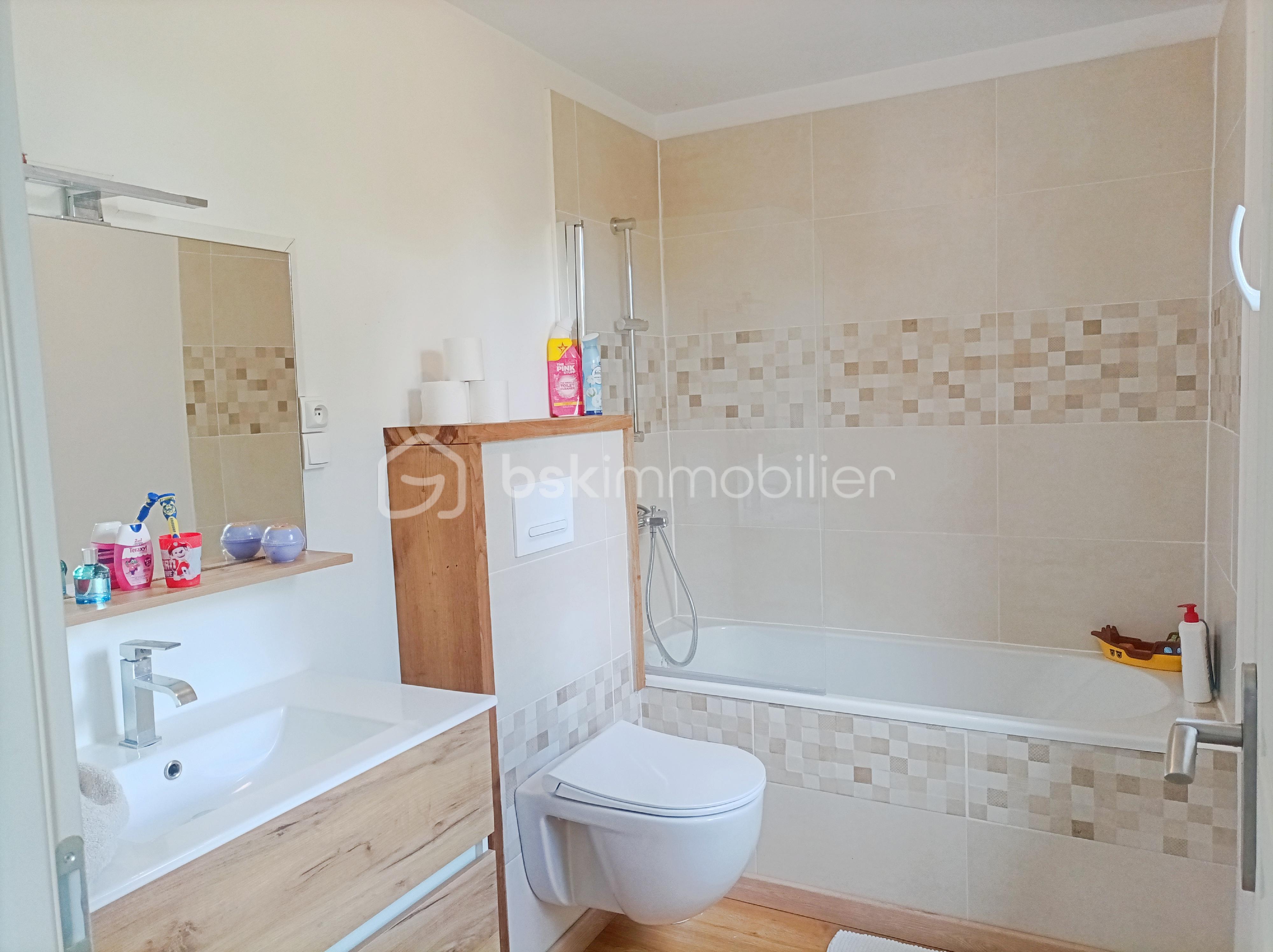 Maison de 123,70 m² - SDB2.jpg