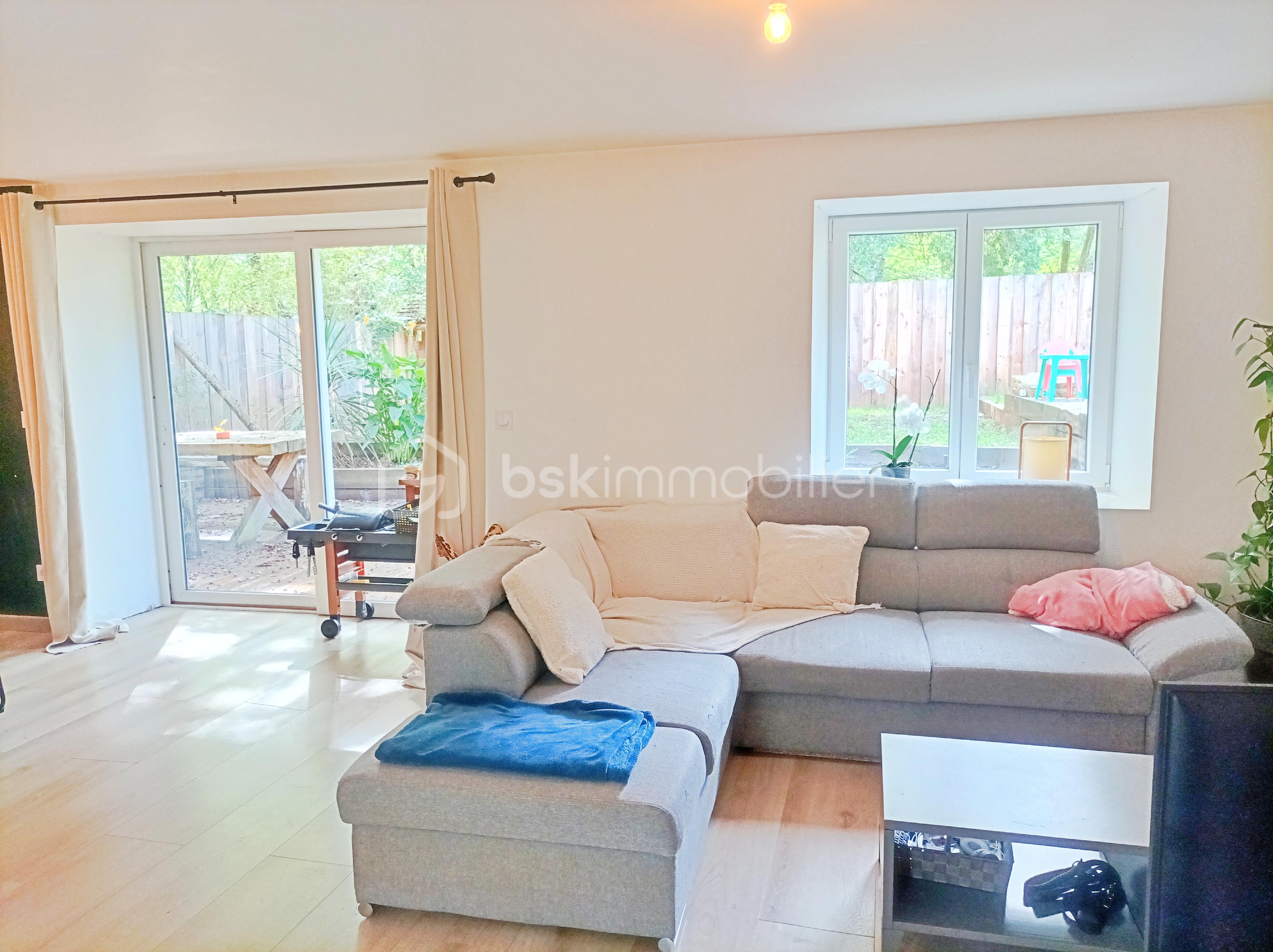 Maison de 123,70 m² - SALON1.jpg