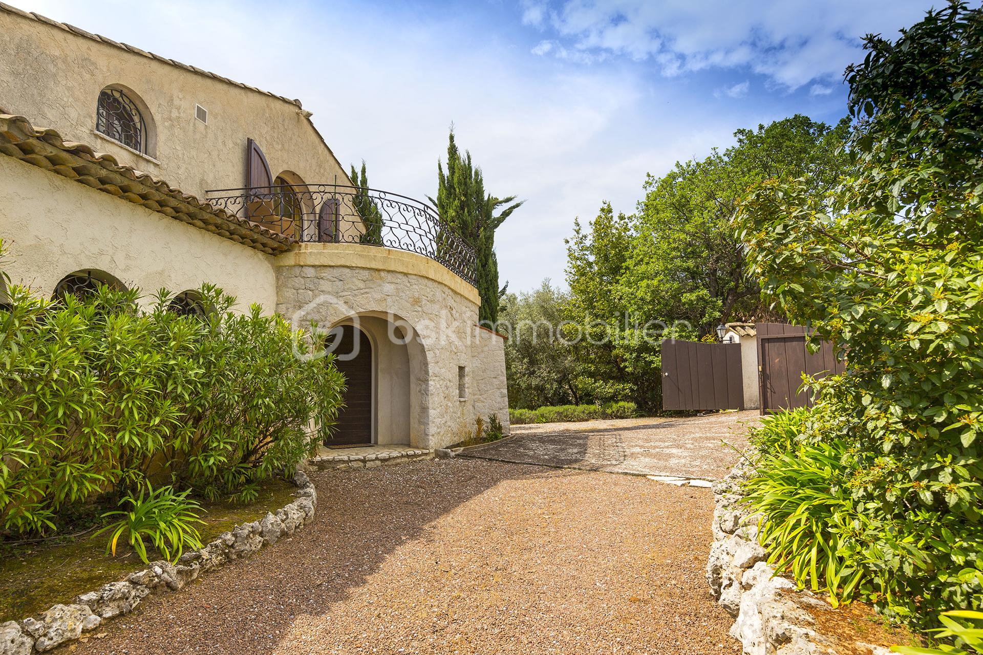 Maison provencale de 187,13 m² - 06_385_138.jpg