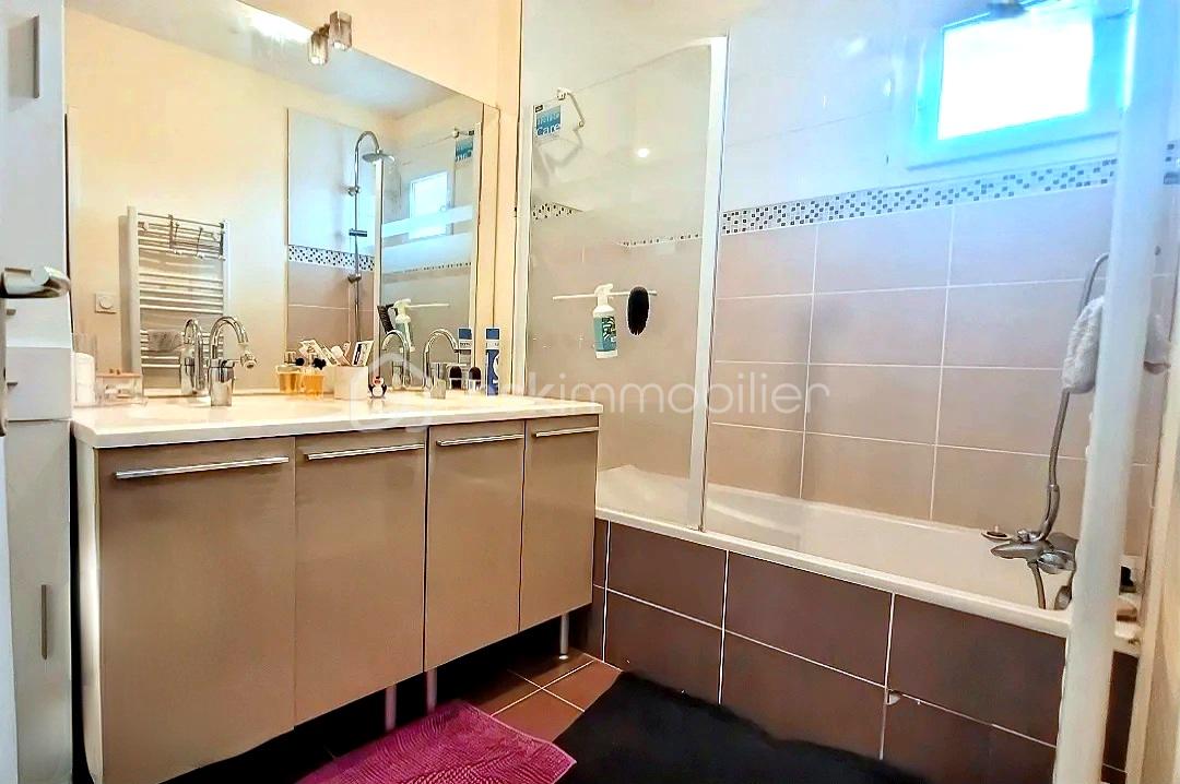 Maison de 82 m² - hoqi-7b8a50f076f540c9a45b76409b367c69.jpg