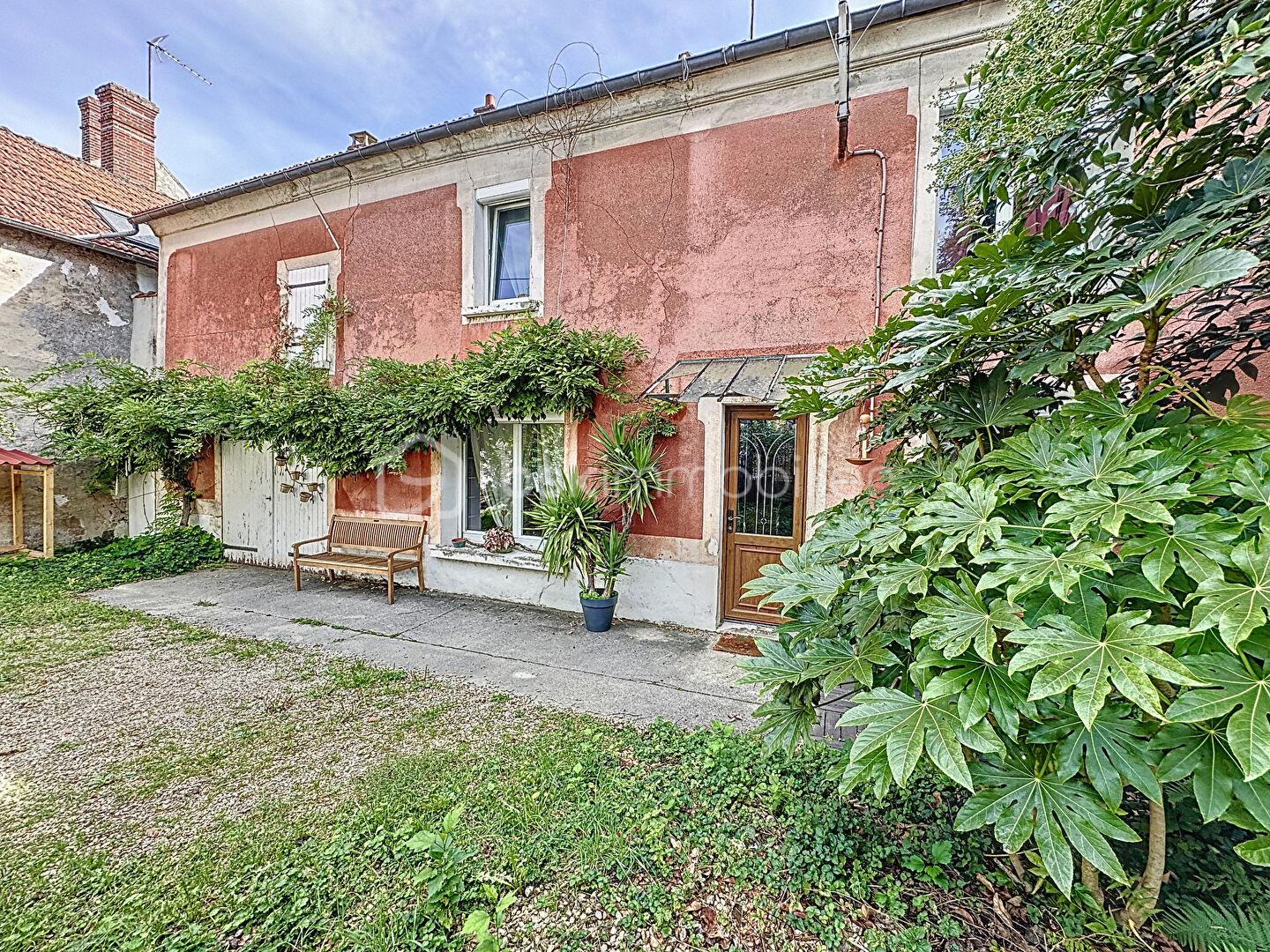 Maison en pierre de 90 m² - FACADE.jpg