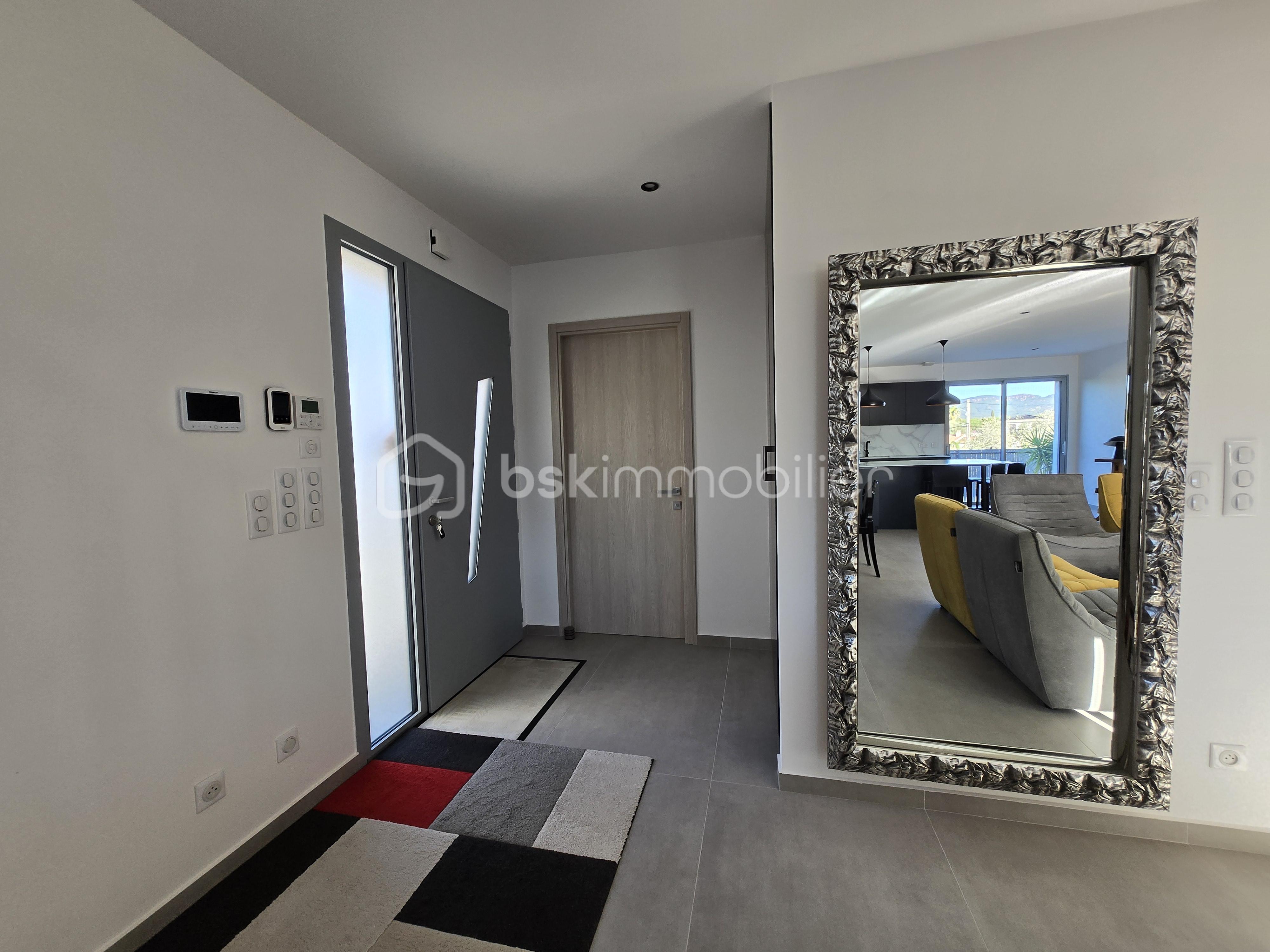 Maison contemporaine de 131 m² - entree.jpg