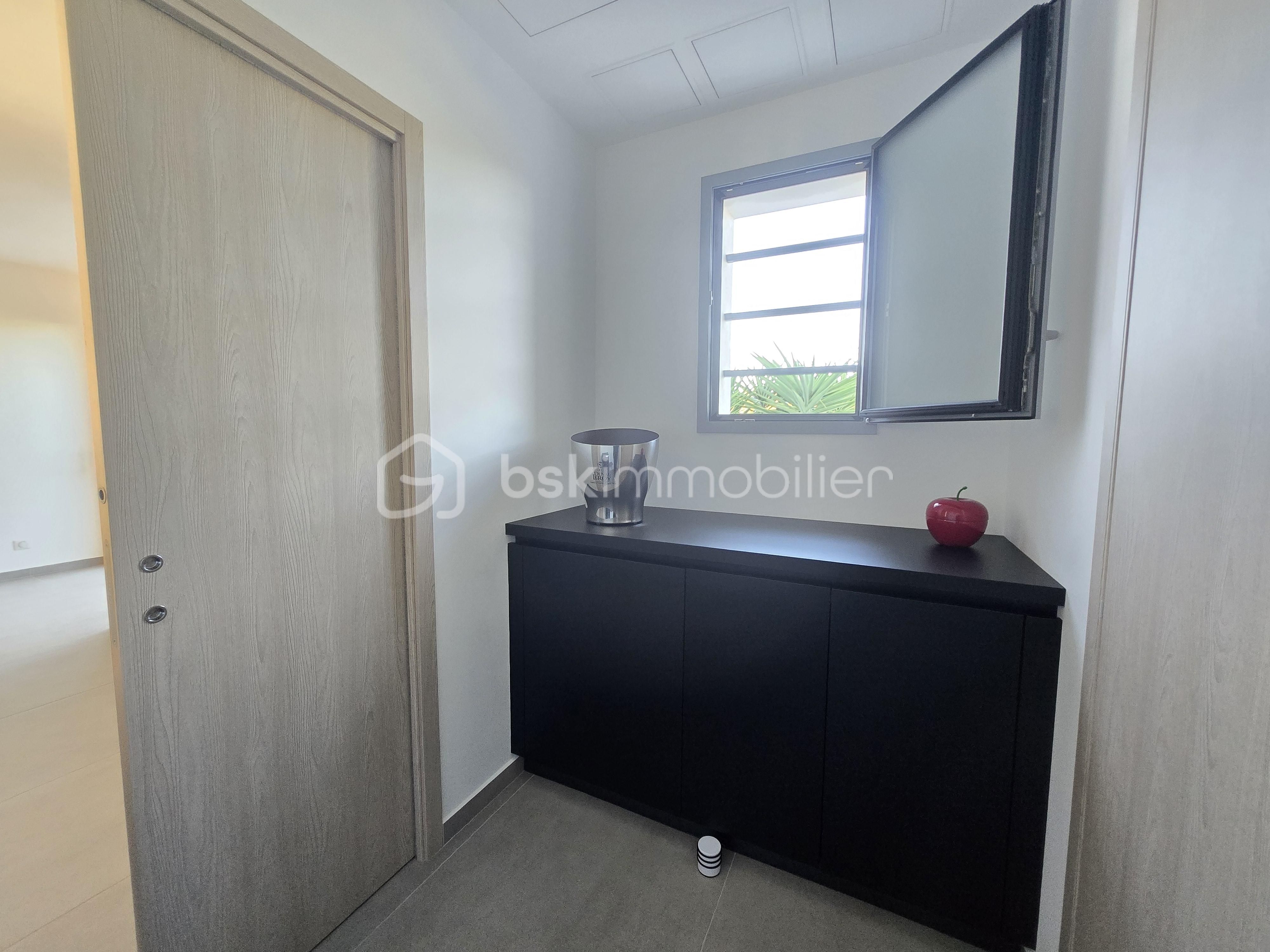 Maison contemporaine de 131 m² - cellier.jpg