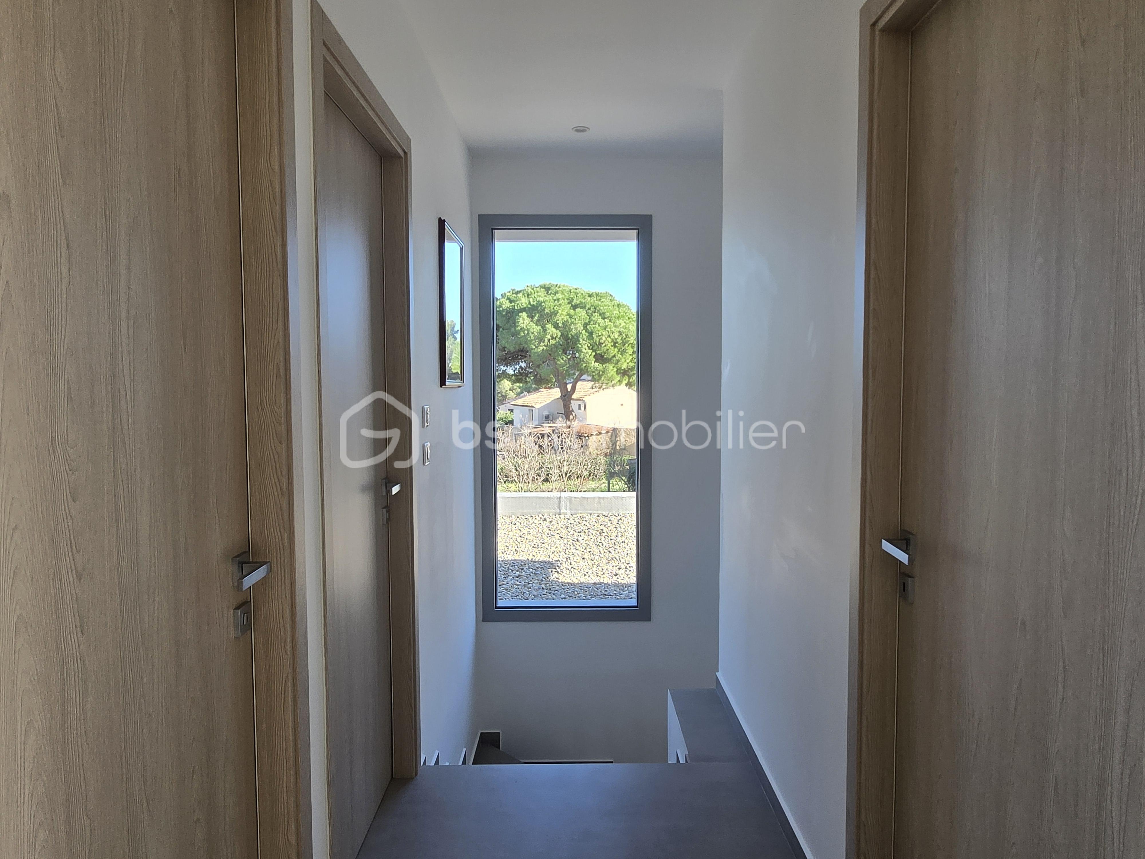 Maison contemporaine de 131 m² - PERSPECTIVE DEPUIS COULOIR.jpg