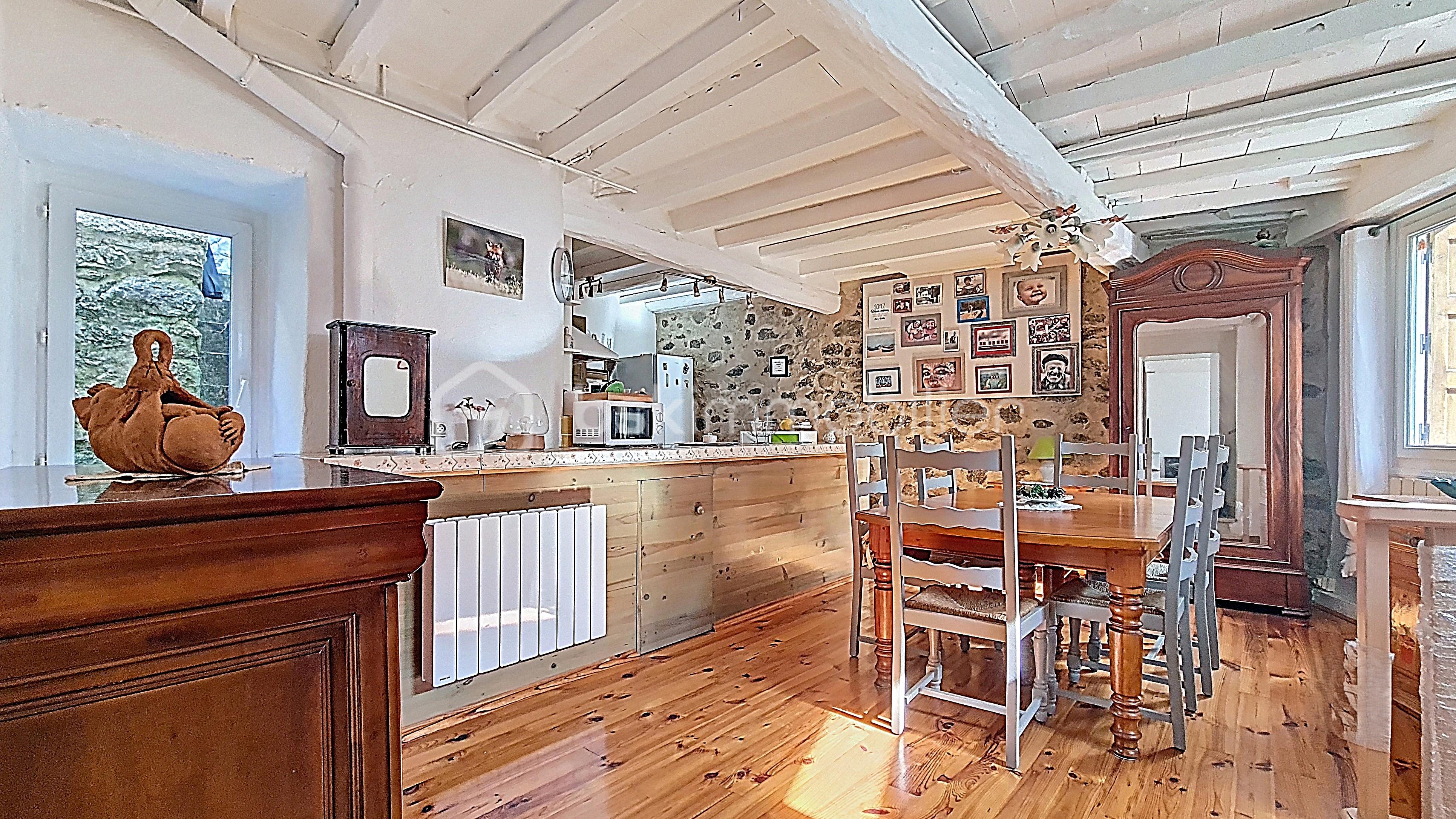 sam vue du salon.jpg