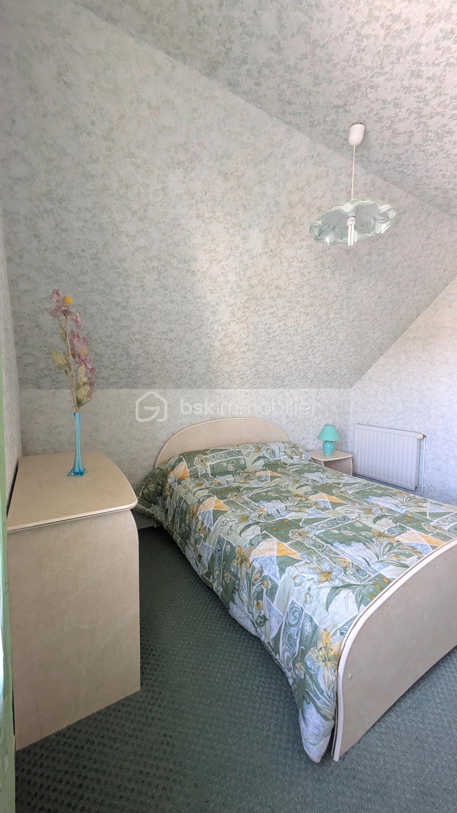 Maison de 128 m² - CHAMBRE ETAGE .jpg