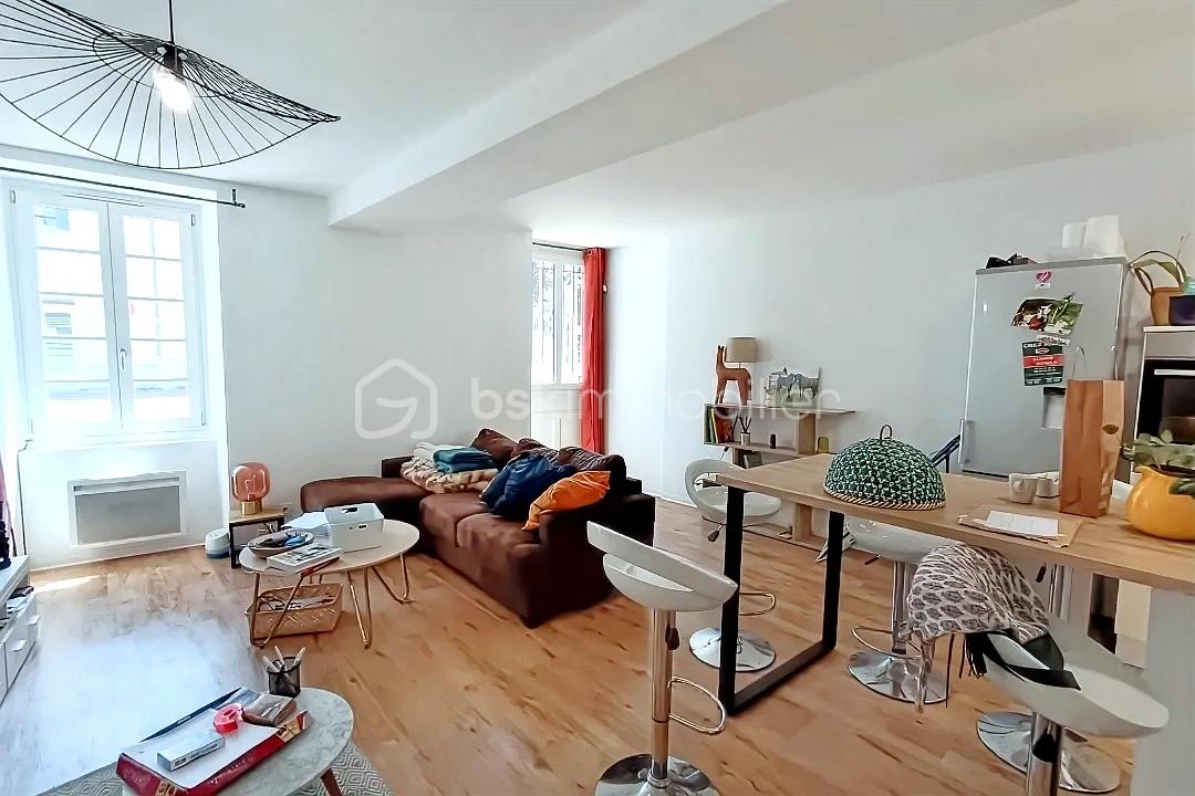 Appartement de 67 m² - hoqi-e2aea4f6f51d41eab641f5bc95063681.jpg