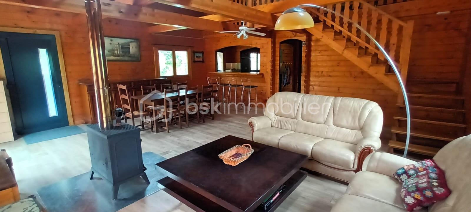 Chalet de 200 m² - SALON VUE CANAPE MODIF.jpg