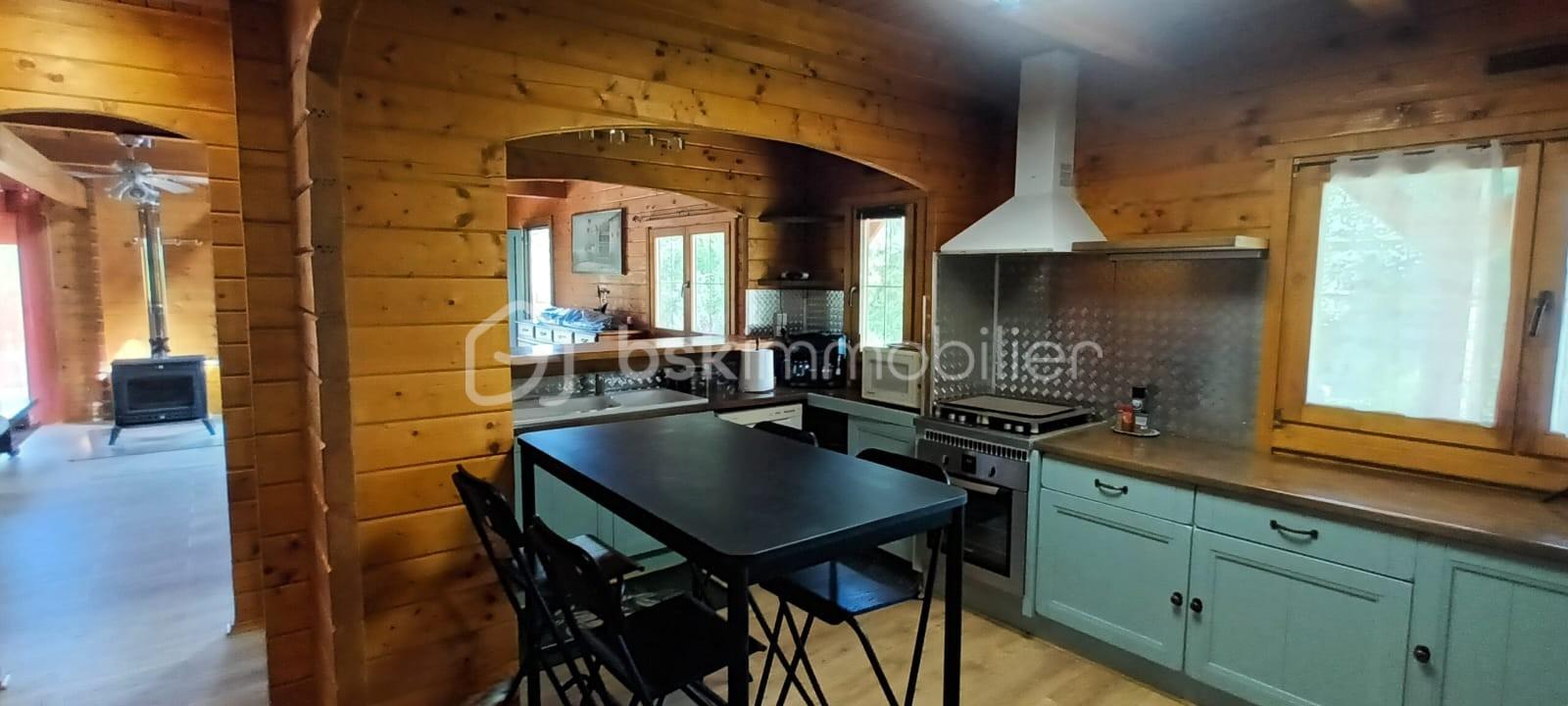 Chalet de 200 m² - CUISINE MILIEU MODIF.jpg