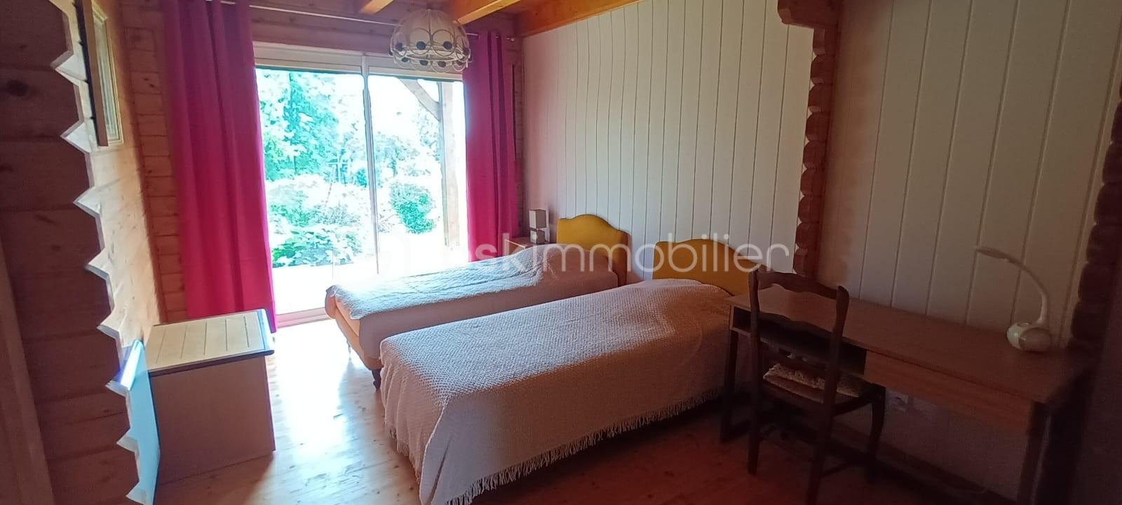 Chalet de 200 m² - CHAMBRE DOUBLE MODIF.jpg