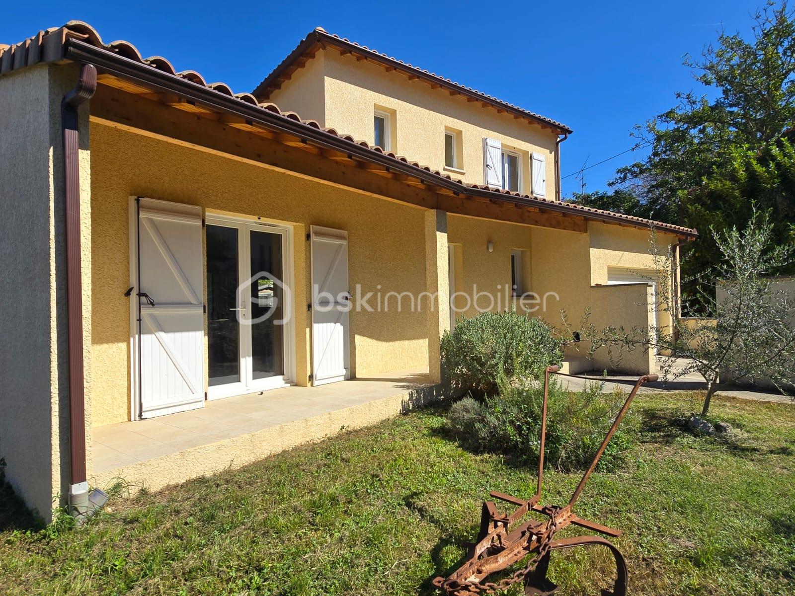 Maison de 137 m² - WhatsApp Image 2025-10-01 at 14.00.08.jpeg
