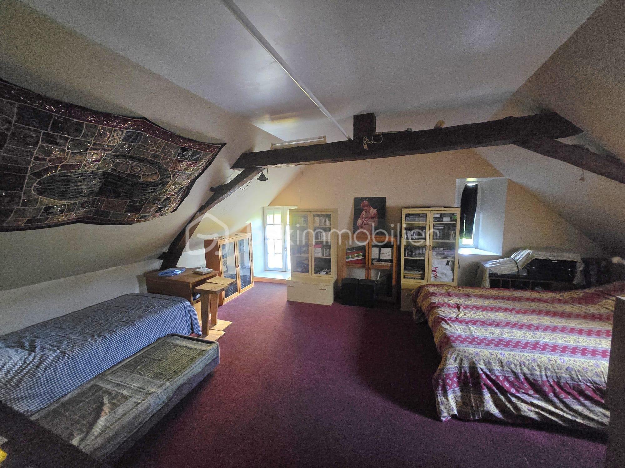 Maison en pierre de 195 m² - IMG-20251015-WA0021.jpg