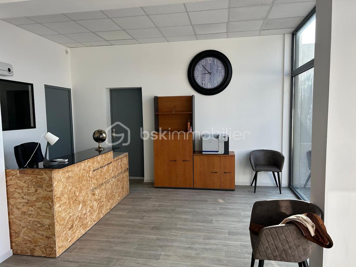 Bureau de 750 m² - 0.jpg