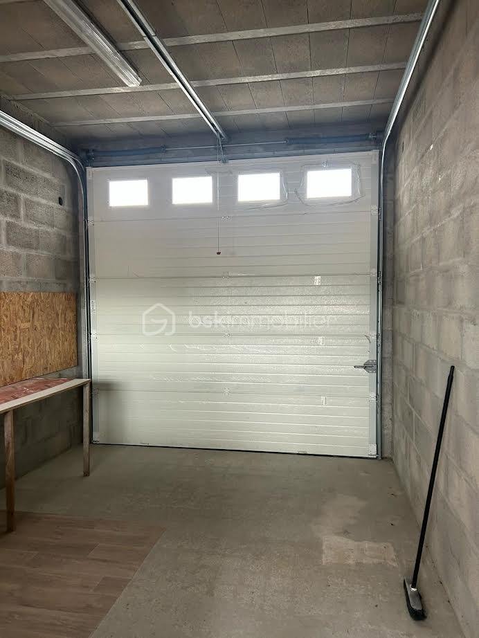 Bureau de 750 m² - 0.jpg