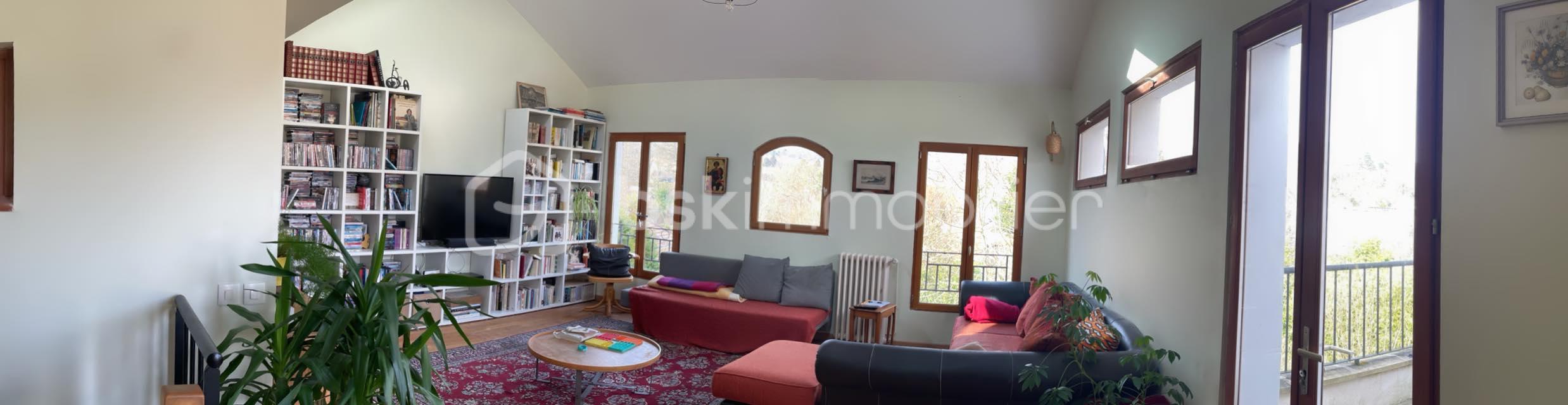 Maison ancienne de 215 m² - 484307528_10235372682882255_1699742077987430926_n.jpg