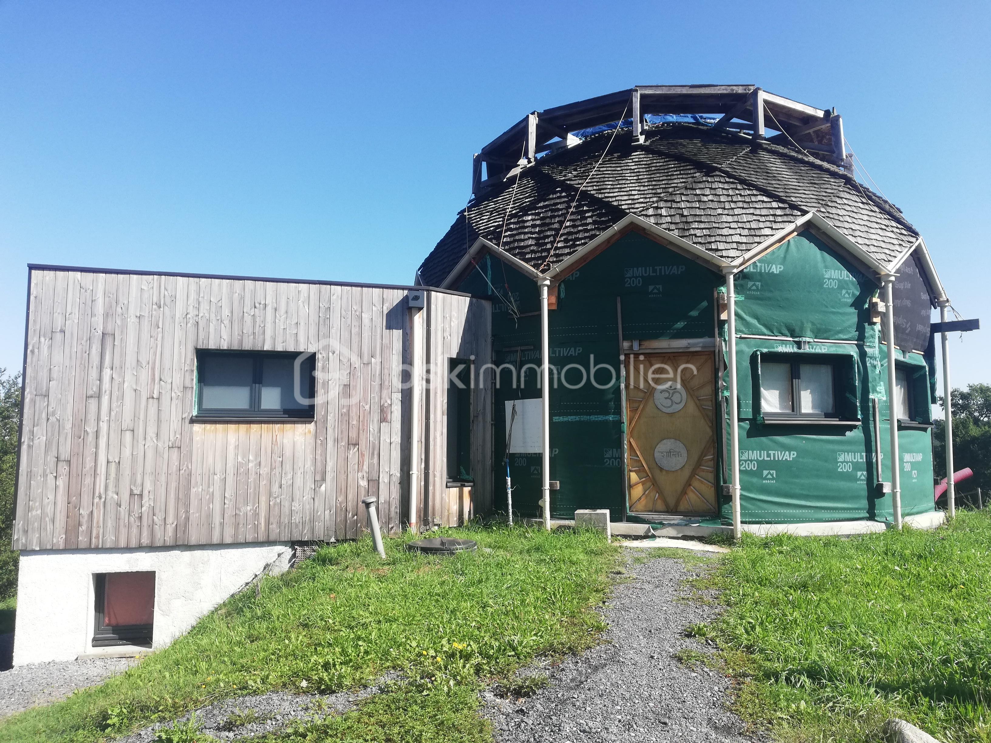 Maison contemporaine de 84 m² - Face Sud - côté route.jpg