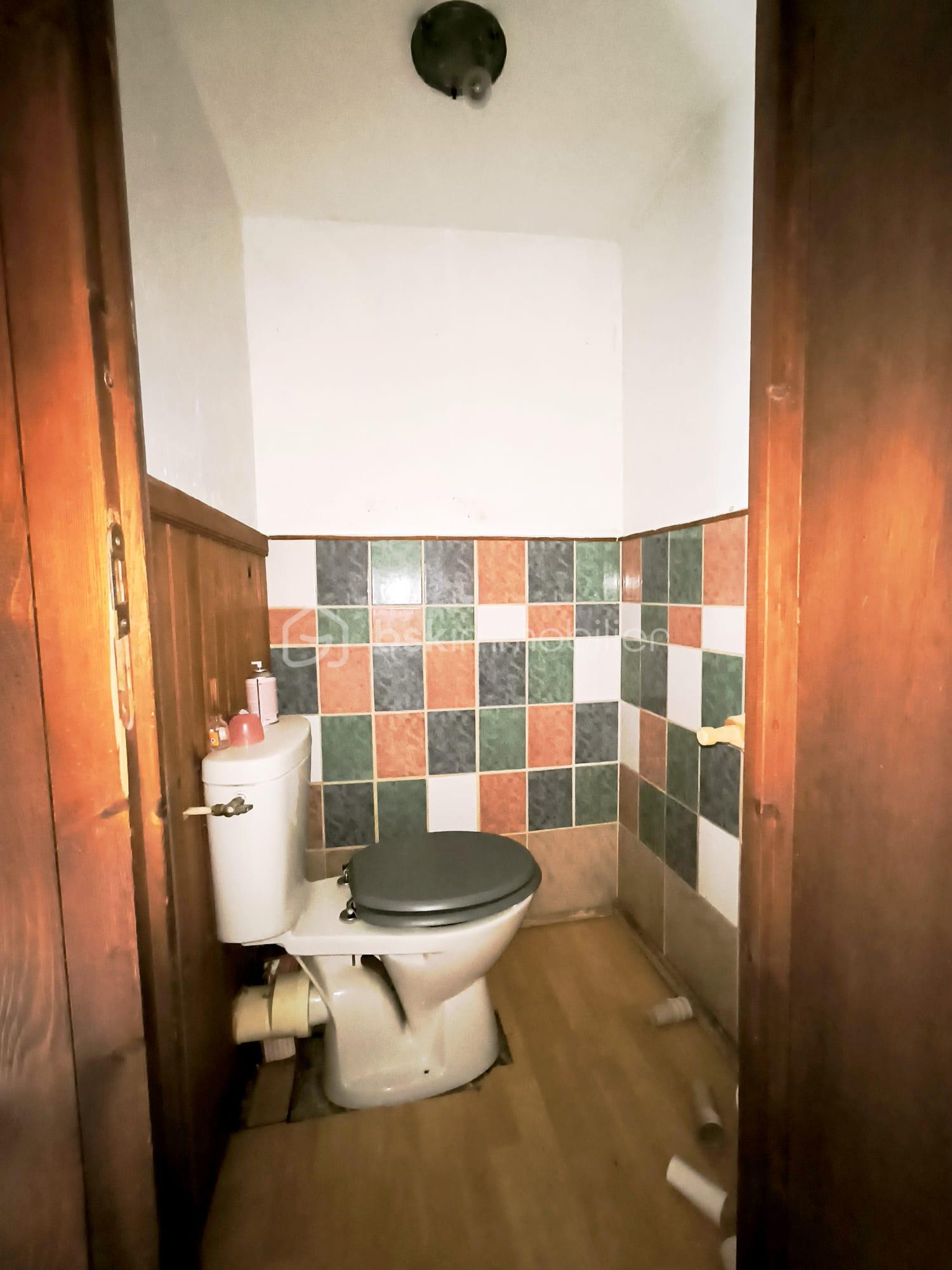 wc.jpeg